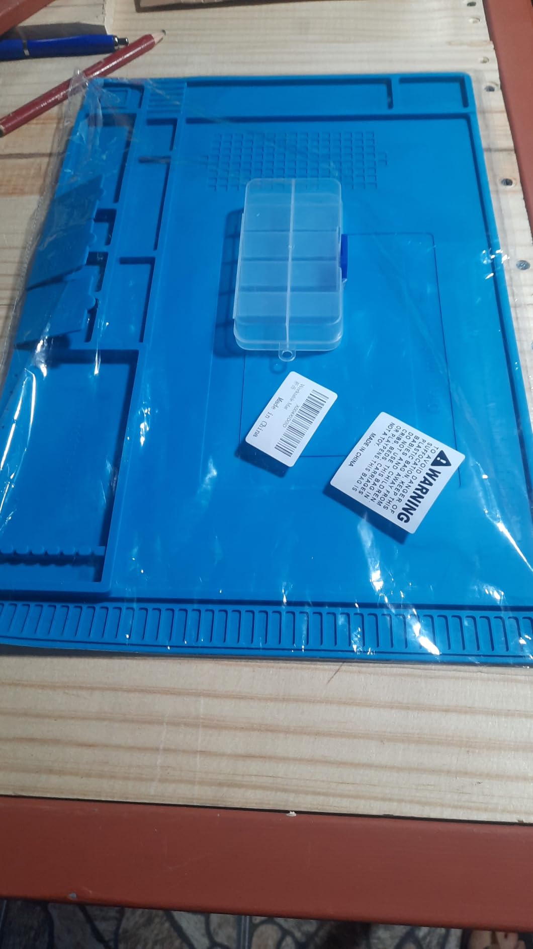 Premium Silicone Workbench Mat 17.7 x 11.8 inch, Lock Pinning Mat, Lock Picking Kit/Set for Beginners and Locksmith pins, Soldering Mat Heat Resistant, Electronics Repair Mat with Magnetic for Screws, Phone customer photo 1