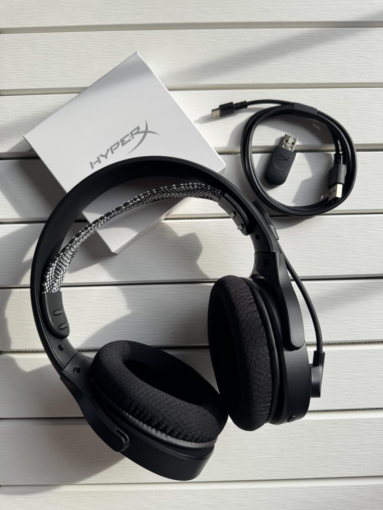 HyperX Cloud Jet Dual Wireless Gaming Headset, 2.4GHz dongle, Bluetooth 5.3, PC, PS5, Mobile, USB-A - Black customer photo 1