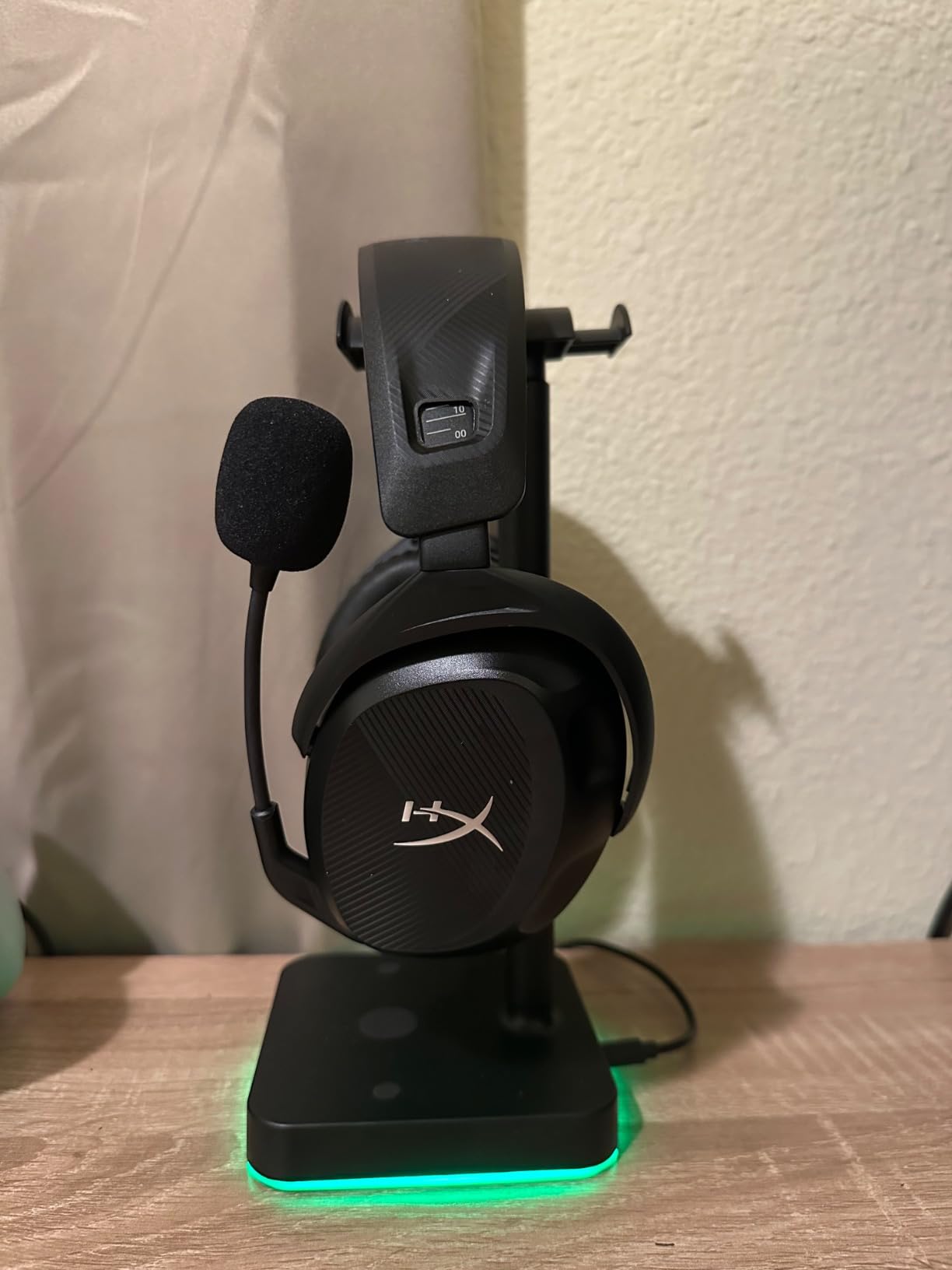 HyperX Cloud Jet Dual Wireless Gaming Headset, 2.4GHz dongle, Bluetooth 5.3, PC, PS5, Mobile, USB-A - Black customer photo 2