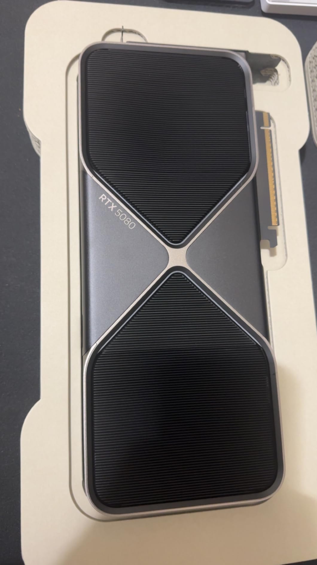 NVIDIA GeForce RTX 5080 Founders Edition customer photo 1