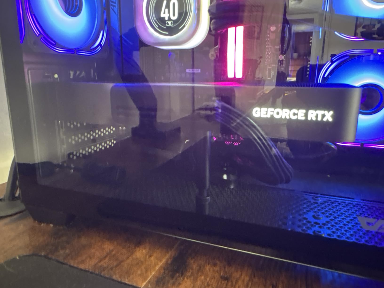 NVIDIA GeForce RTX 5080 Founders Edition customer photo 2