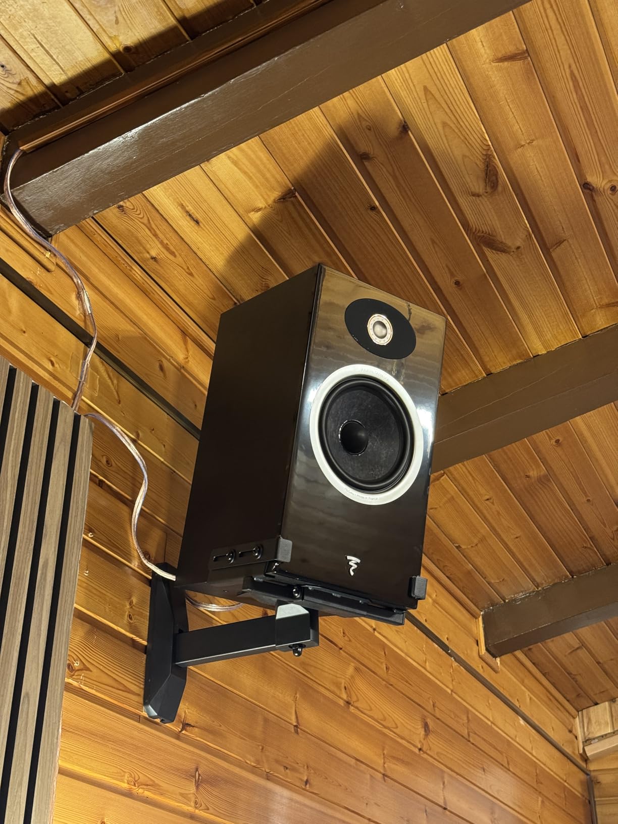 Perlegear Speaker Wall Mounts, Bookshelf Speaker Mounting Brackets with Dual Side Stable Clamp Design, Wide Tilt & Swivel Shelf for Large Surrounding Sound Speakers, Up to 55 lbs, 1 Pair customer photo 2