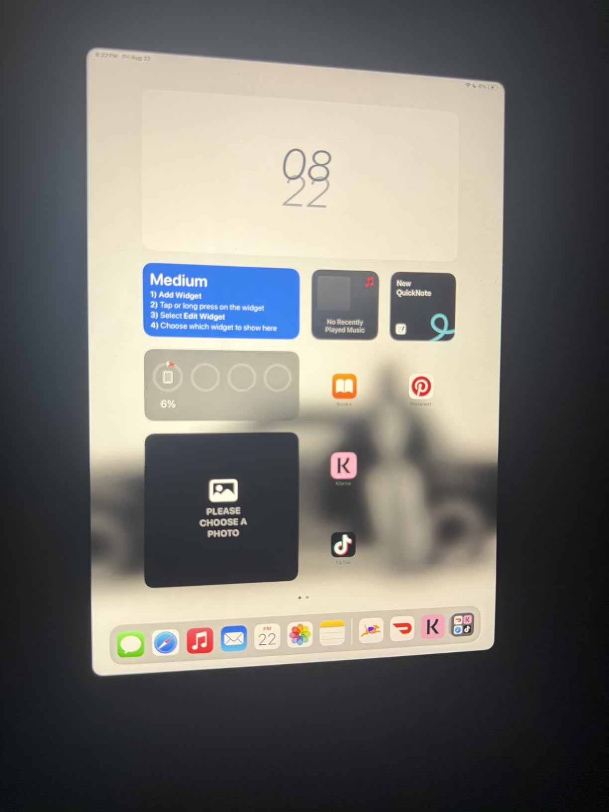 iPad Air 11-inch with M3 chip Built for Apple Intelligence, Liquid Retina Display, 128GB, 12MP Front/Back Camera, Wi-Fi 6E, Touch ID, All-Day Battery Life - Starlight customer photo 1
