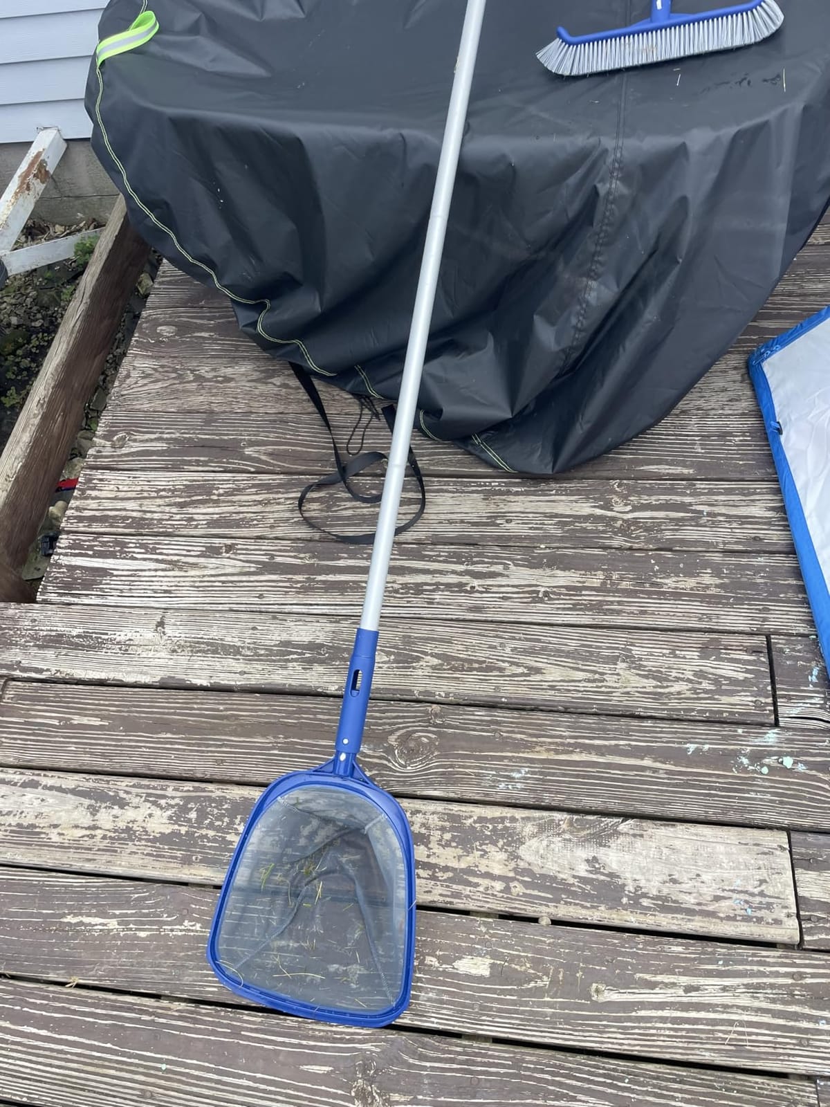 POOLAZA Pool Cleaning Kit, Brush, Net, Pole, Pool Floater, Pool Test Strips customer photo 1