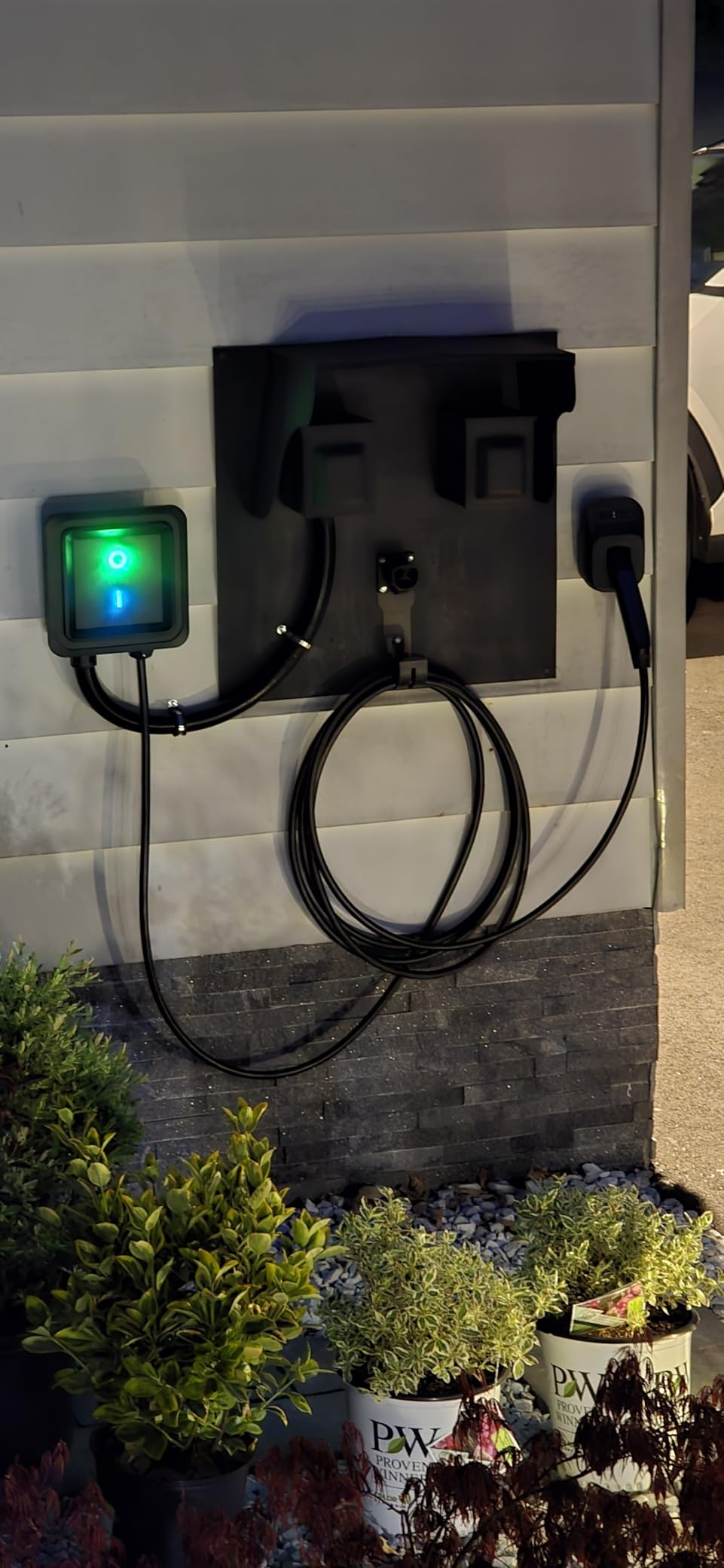 EVIQO Level 2 EV Charger NACS 48A - Hardwired 240V Wall Charging Station customer photo 2