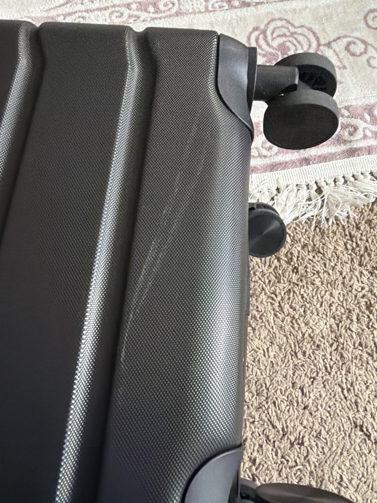 28 Inch Checked Luggage, Suitcase with Spinner Wheels customer photo 2