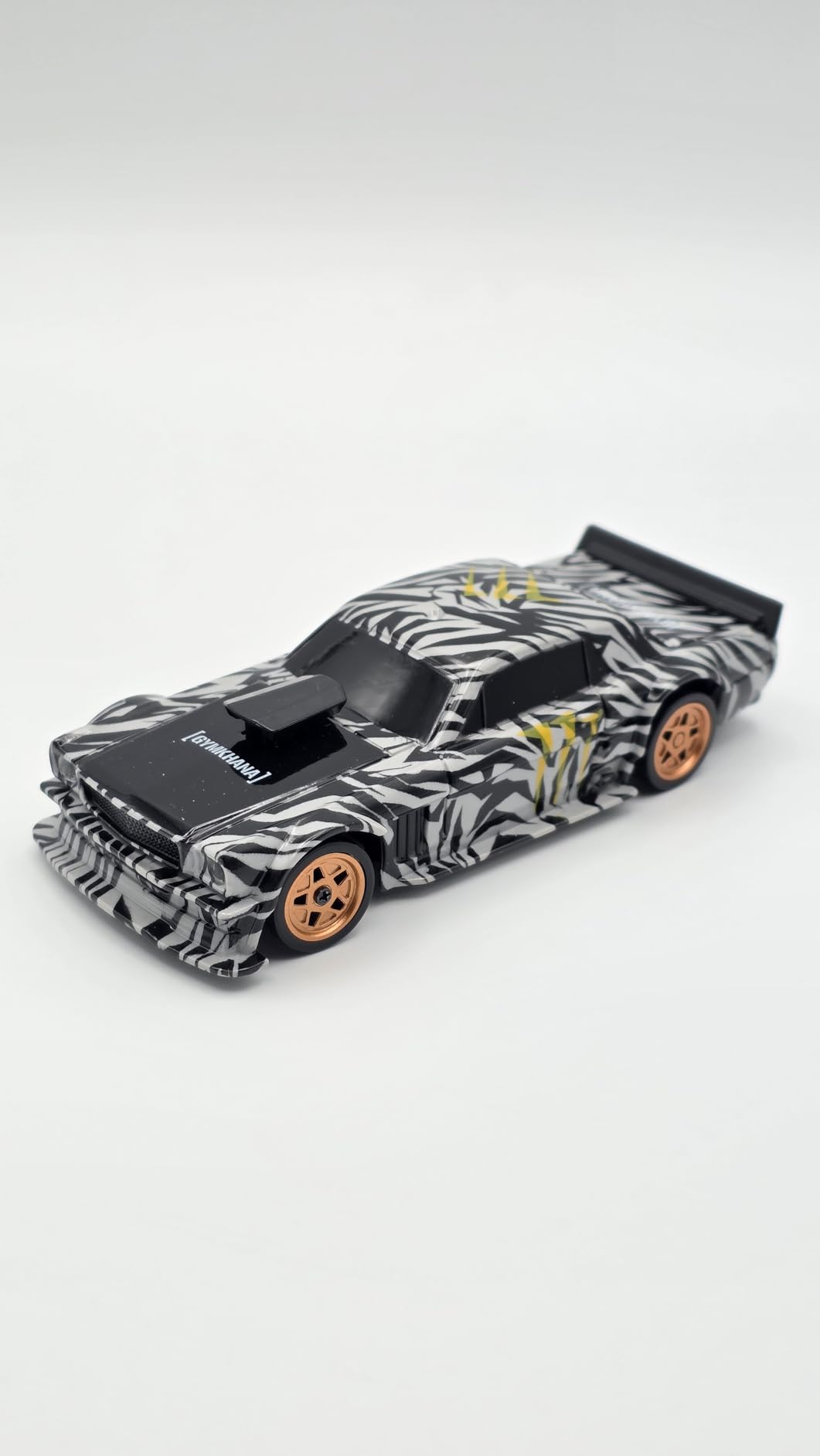 [2026 Upgrade 1/43 Mini RC Drift Car with Gyroscope, 4WD RTR customer photo 1
