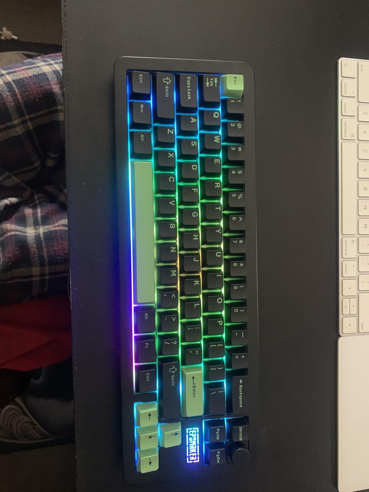 EPOMAKER Galaxy68 QMK/VIA Wireless Mechanical Keyboard, Anodized Aluminum, TOP/Gasket, 6000mAh, RGB Side/Backlight, 65% Gaming Keyboard with Hot-Swap Creamy Switch (Black, Marble White Switch) customer photo 2