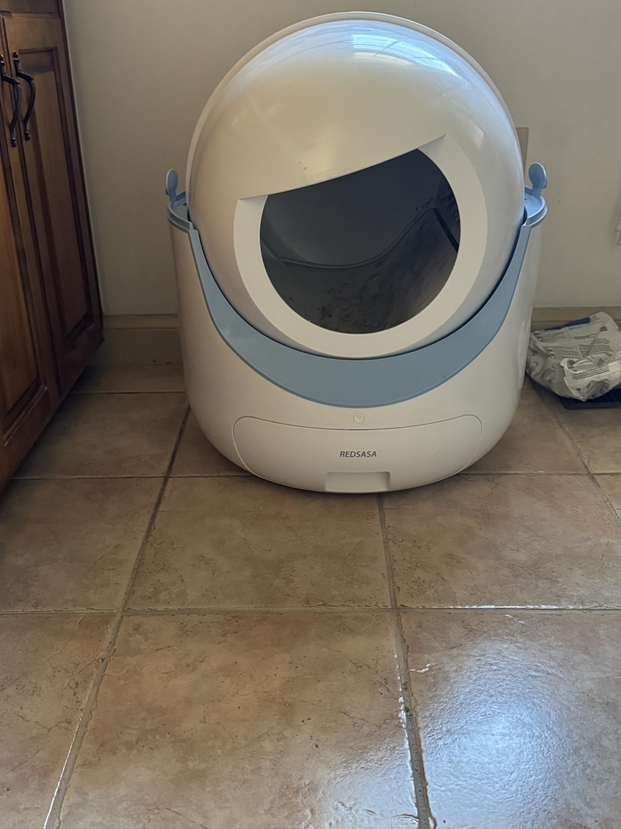 Self Cleaning Cat Litter Box with APP Control, Automatic Liiter Box for Multiple Cats, Quiet Operation, Large Space, Includes Cat Litter Box Liners customer photo 1