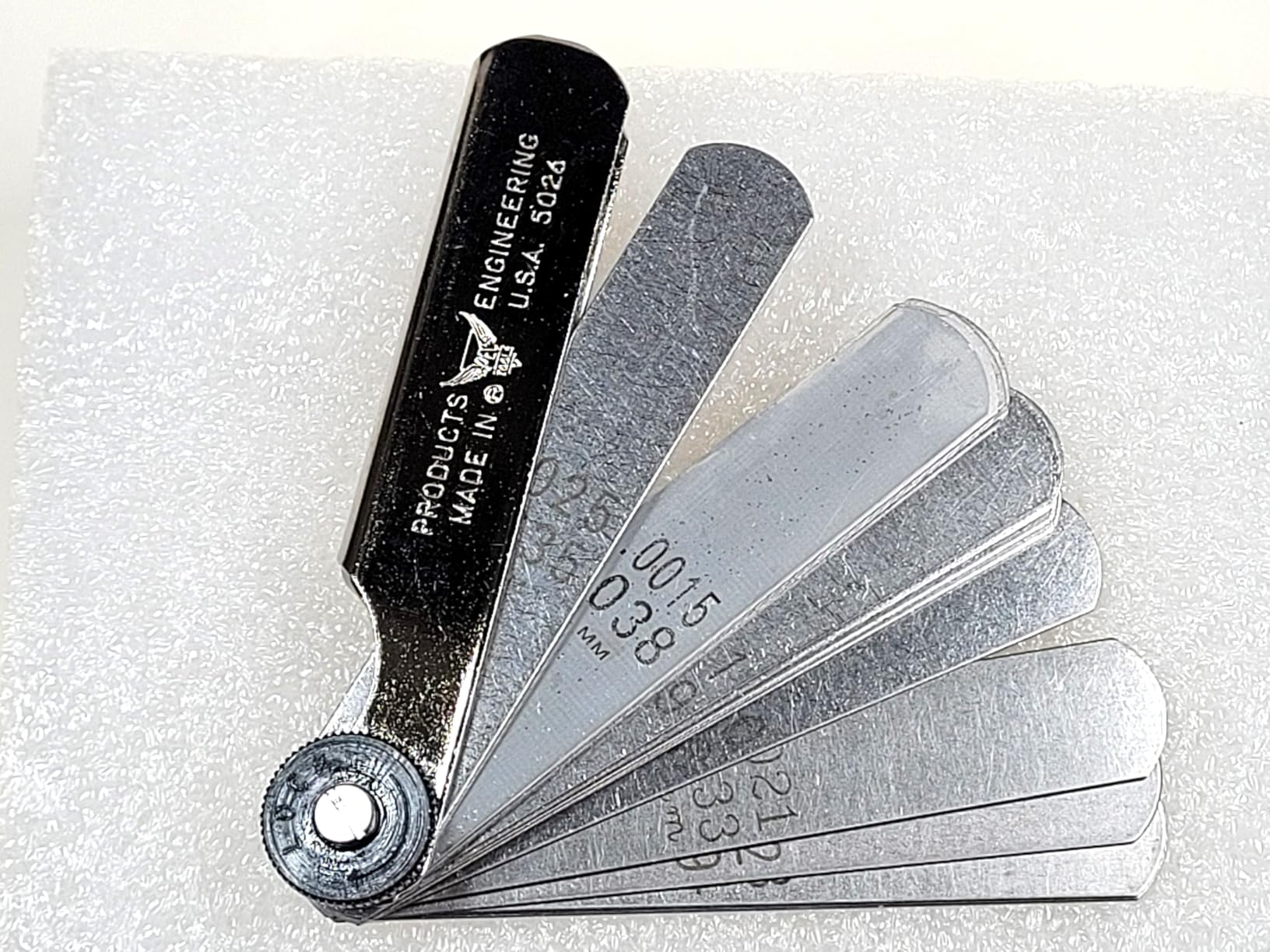 PEC Tools Made in USA Straight Feeler Gauge, 26 Blades 0.0015