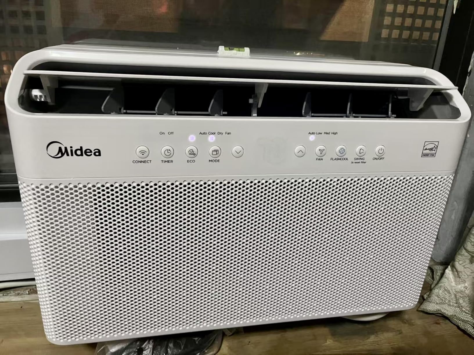 Midea 10,000 BTU U-Shaped Smart Inverter Window AC, Cools 450 Sq Ft, Ultra Quiet, Alexa/Google Compatible, 35% Energy Savings customer photo 1