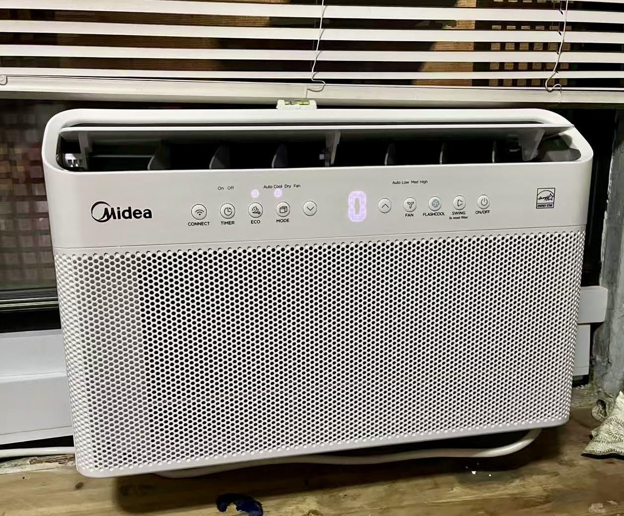 Midea 10,000 BTU U-Shaped Smart Inverter Window AC, Cools 450 Sq Ft, Ultra Quiet, Alexa/Google Compatible, 35% Energy Savings customer photo 2