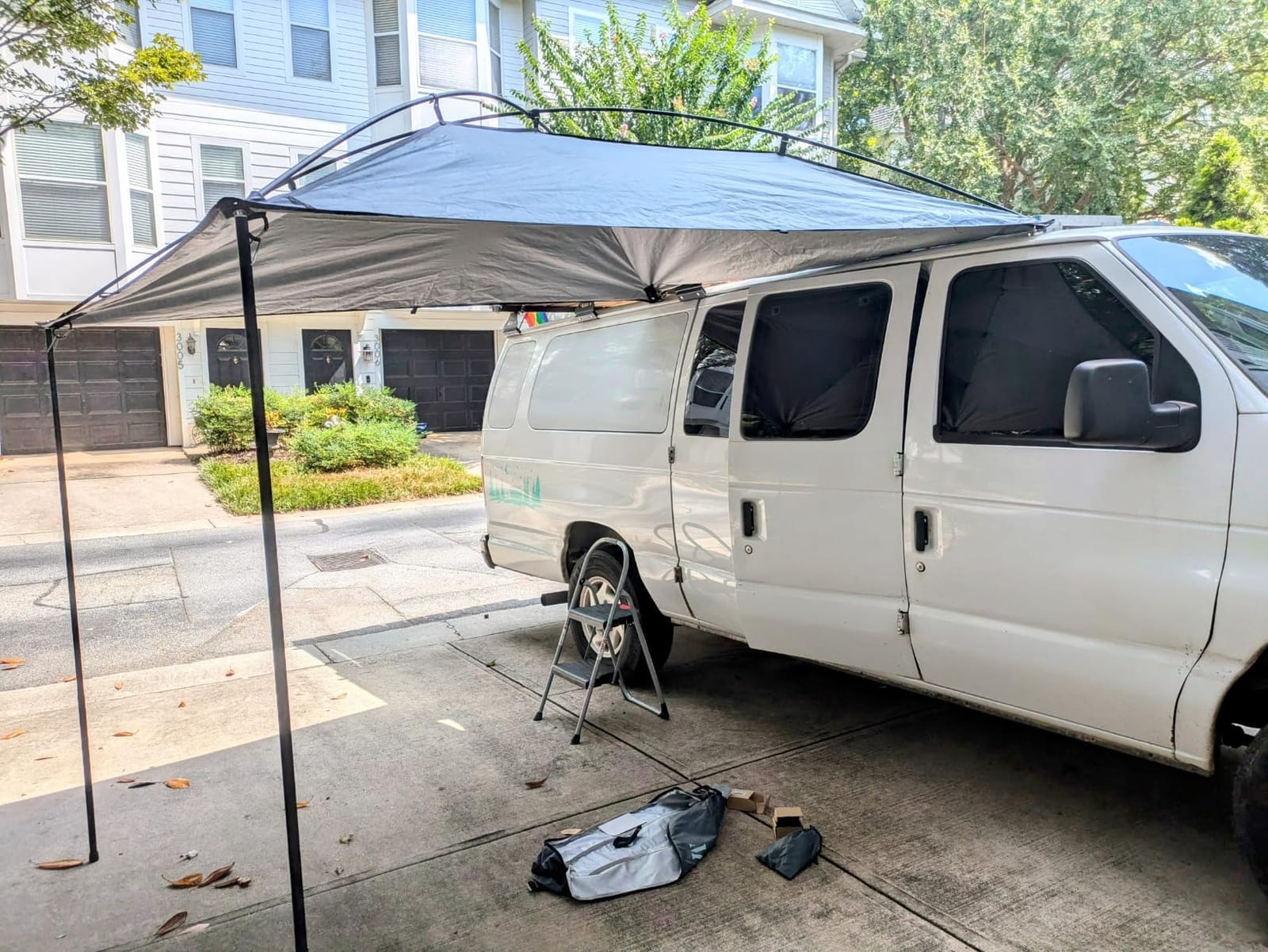 MoonShade Portable Awning for Vans, Cars, Campers and More, Large 9' x 7' customer photo 1