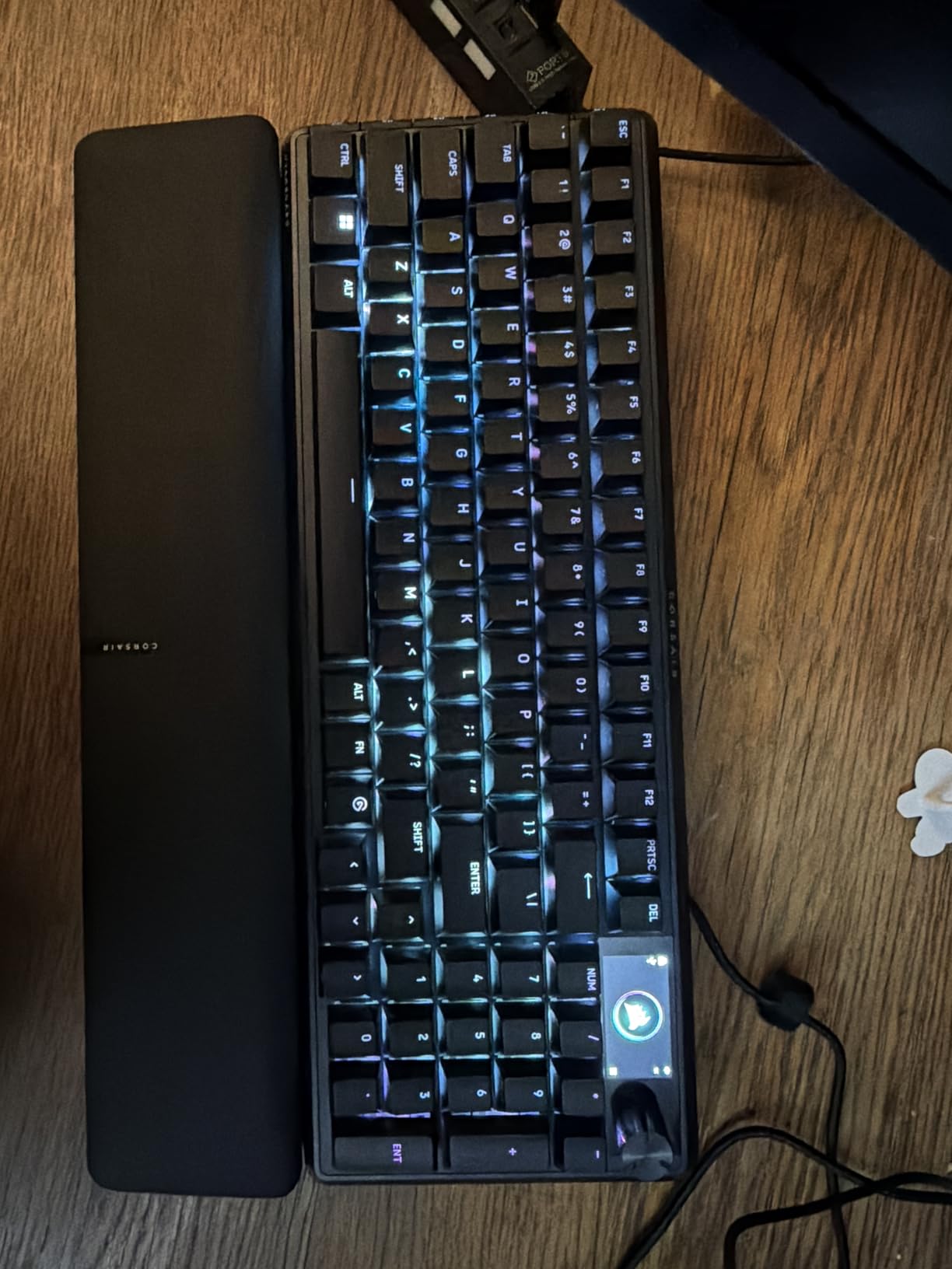 CORSAIR Vanguard 96 RGB Mechanical 96% Wired Gaming Keyboard – Black customer photo 2