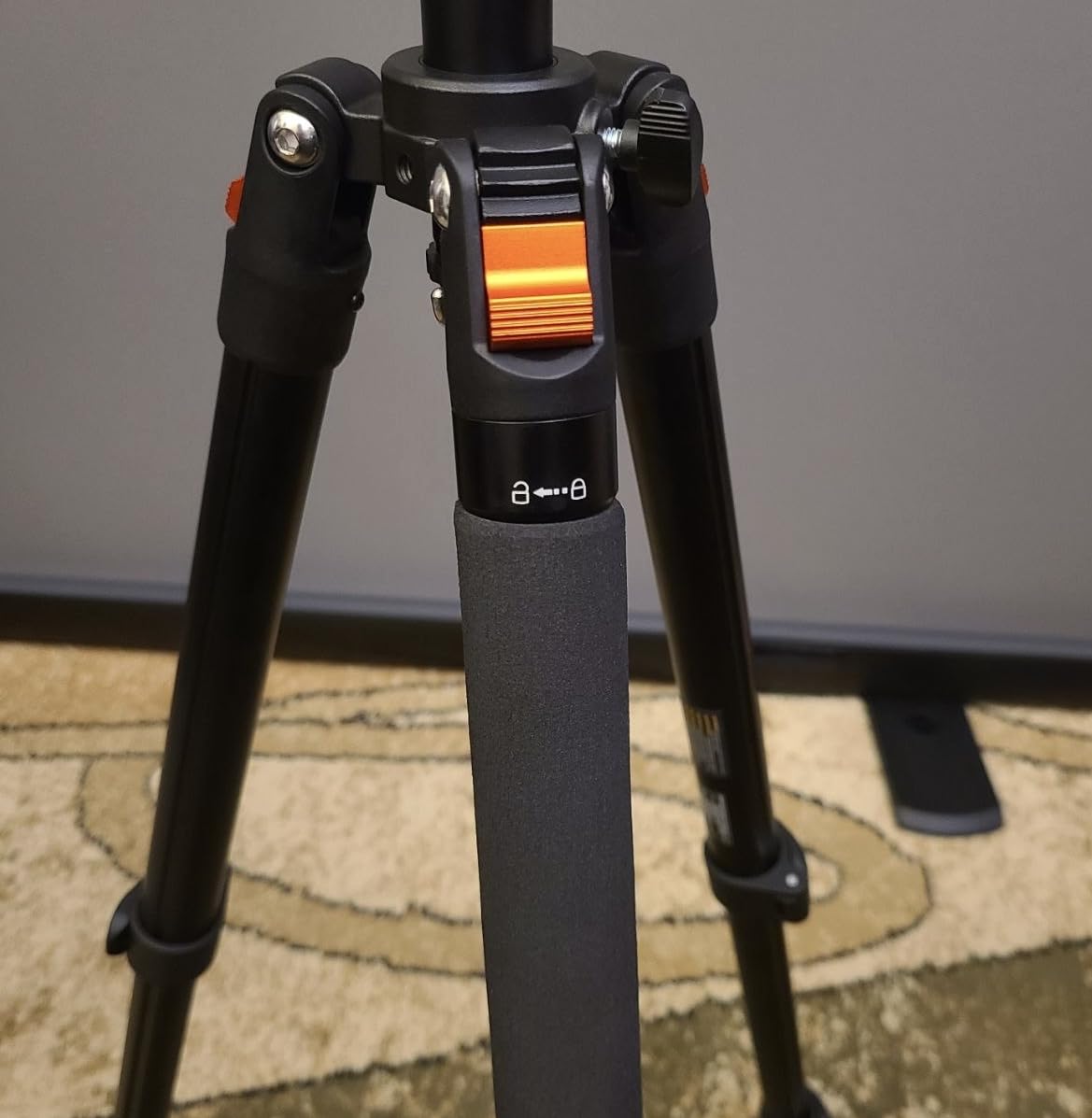 NEEWER 90 Inch Tall Overhead Horizontal Camera Tripod Monopod with Ball Head & Flexible Center Column, Metal DSLR Video Travel Stand, Arca Type QR Plate & Inverted Legs, Max Load 10 kg / 22 lbs, TP63 customer photo 2