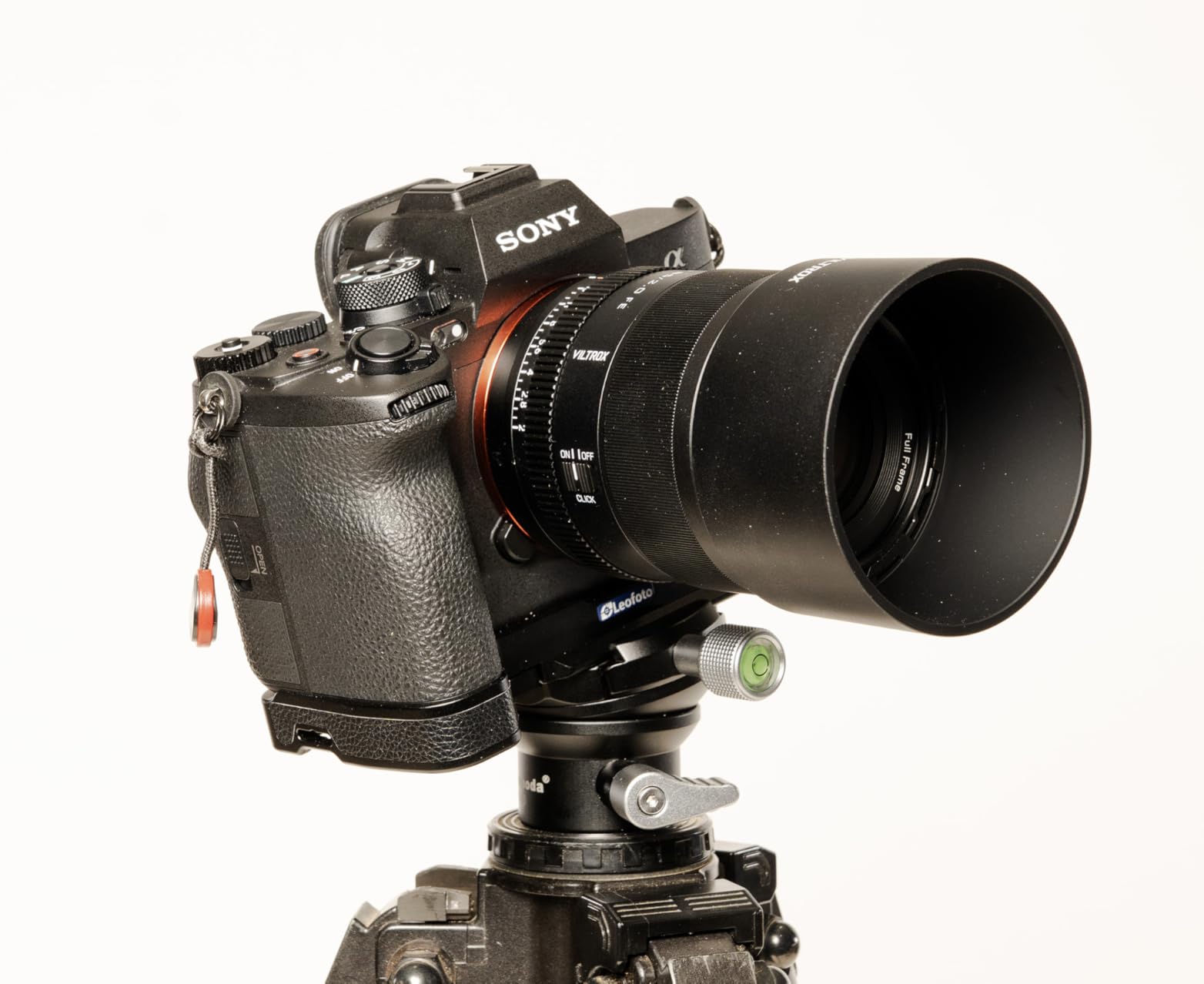 Koolehaoda Tripod Leveling Base Camera Leveler ±15° Arca Swiss Half Ball | CNC Machined Aluminum, 360° Panoramic Rotation, Bubble Level, Max Load 22lb/10KG, 1/4