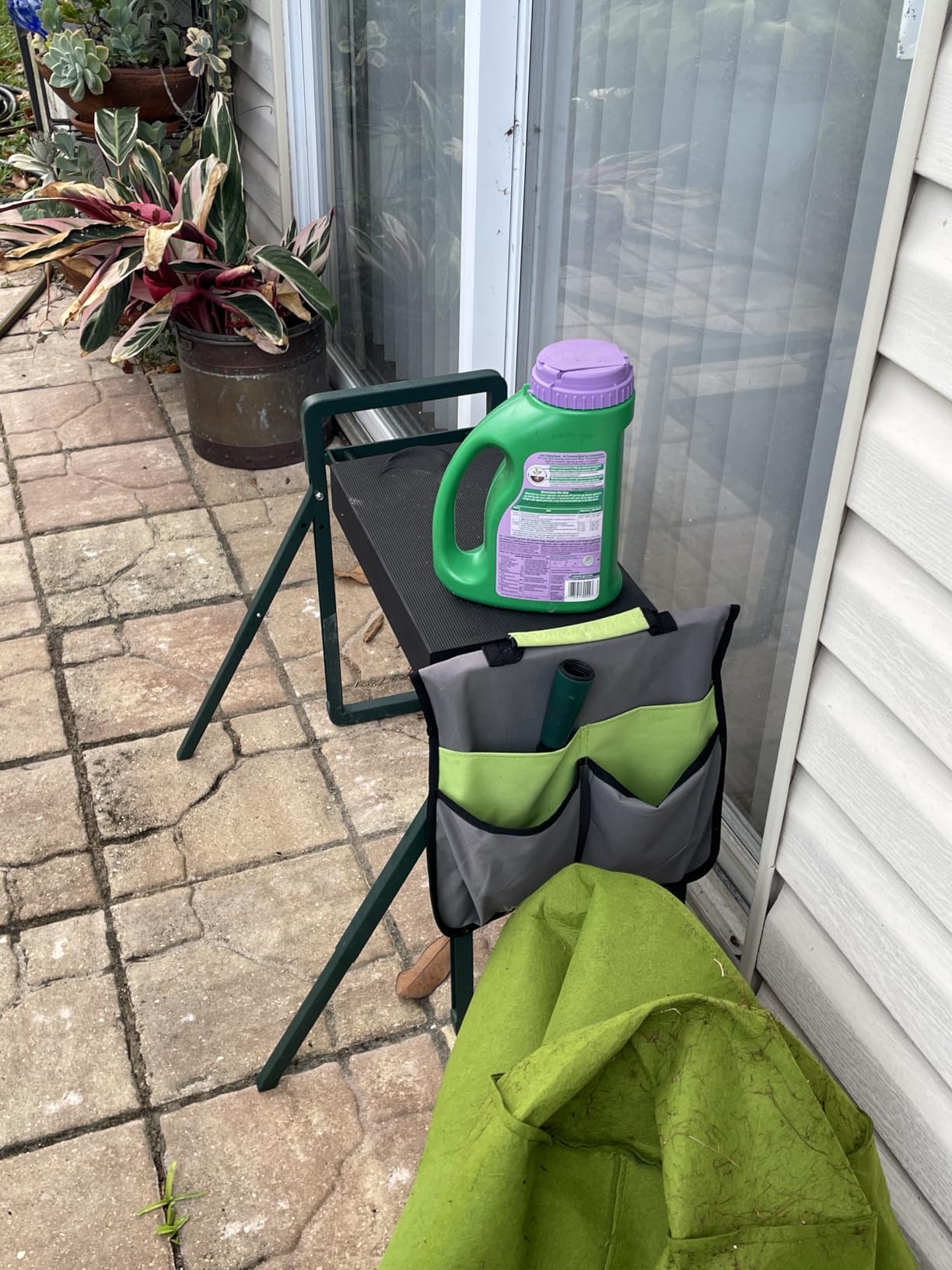 seasky Foldable Garden Kneeler and Seat, Anti-Tipping Gardening Bench Widened Thick Soft Kneeling Pad, Heavy Duty Gardening Stool with Tool Bag,Gardening Gift for Women customer photo 2