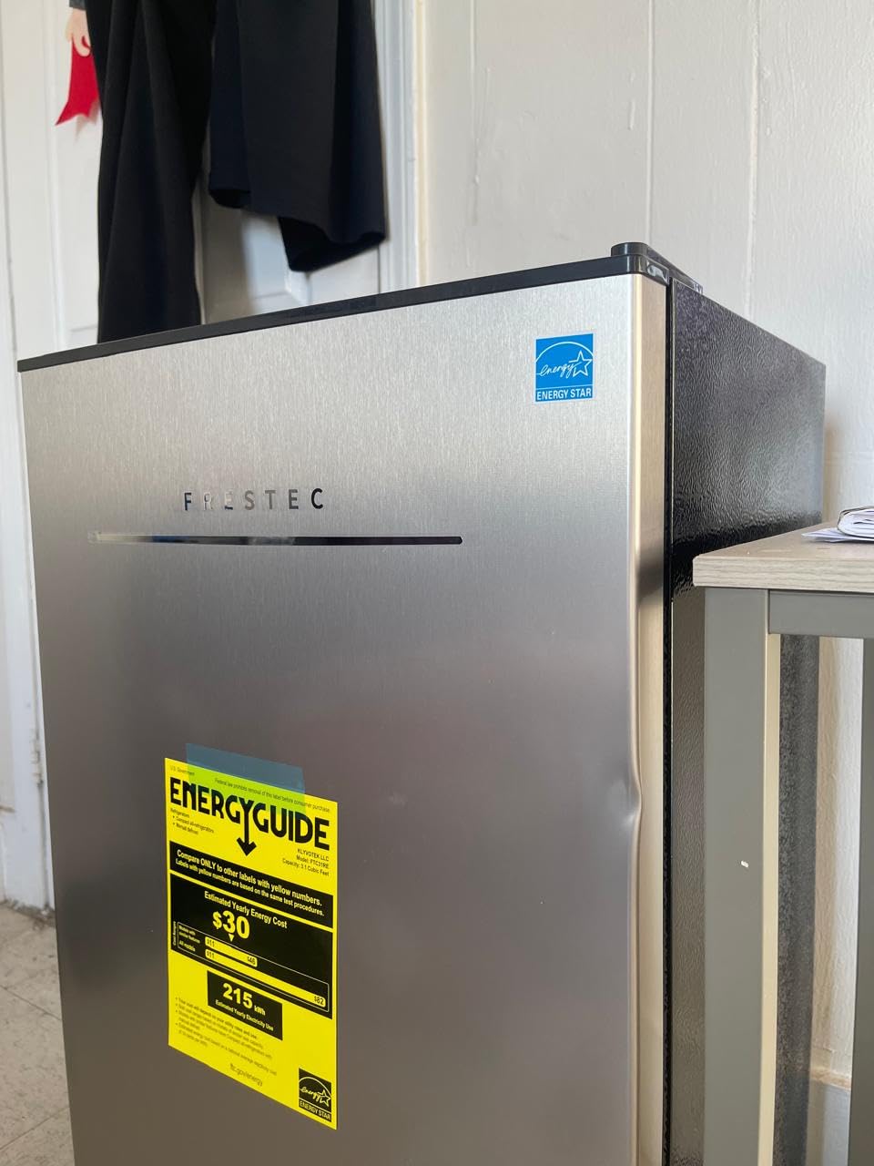 3.2 Cu. Ft. Mini Fridge with Freezer Small Refrigerator, Mini fridge for Bedroom, Dorm, Single Door, Energy Saving, Low Noise, Mini Fridge for Office (Grey) customer photo 2
