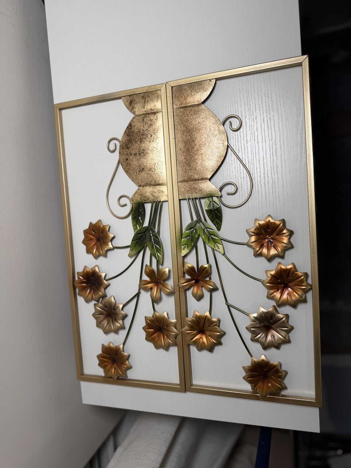 Ginkgo Leaf Metal Wall Art - Set of 4 Framed Wall Decor for Living Room, Hanging Wall Sculptures for Home, Dinning Room or Bedroom Above Bed, 8x16 Inch customer photo 2