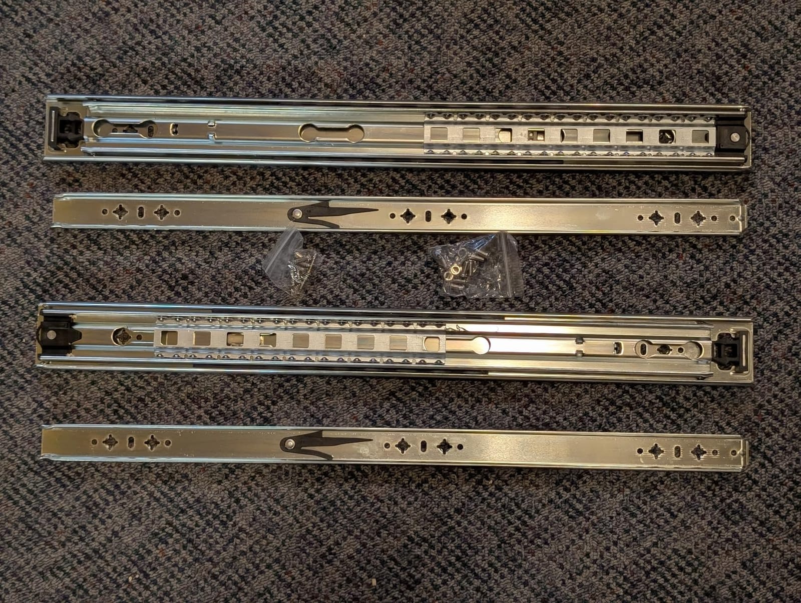 40 Inch Heavy Duty Drawer Slides, Full Extension, 250 lb Capacity, 1 Pair | 53mm Wide 2mm Cold Rolled Steel Ball Bearing Rails With Galvanized Finish for Cabinets, RVs, Tool Boxes and Truck Bed Trays customer photo 2