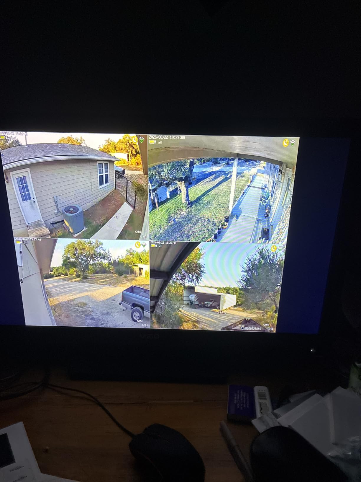Hiseeu Solar Security Camera, 4MP 8-Cam Kit, 1TB HDD customer photo 1