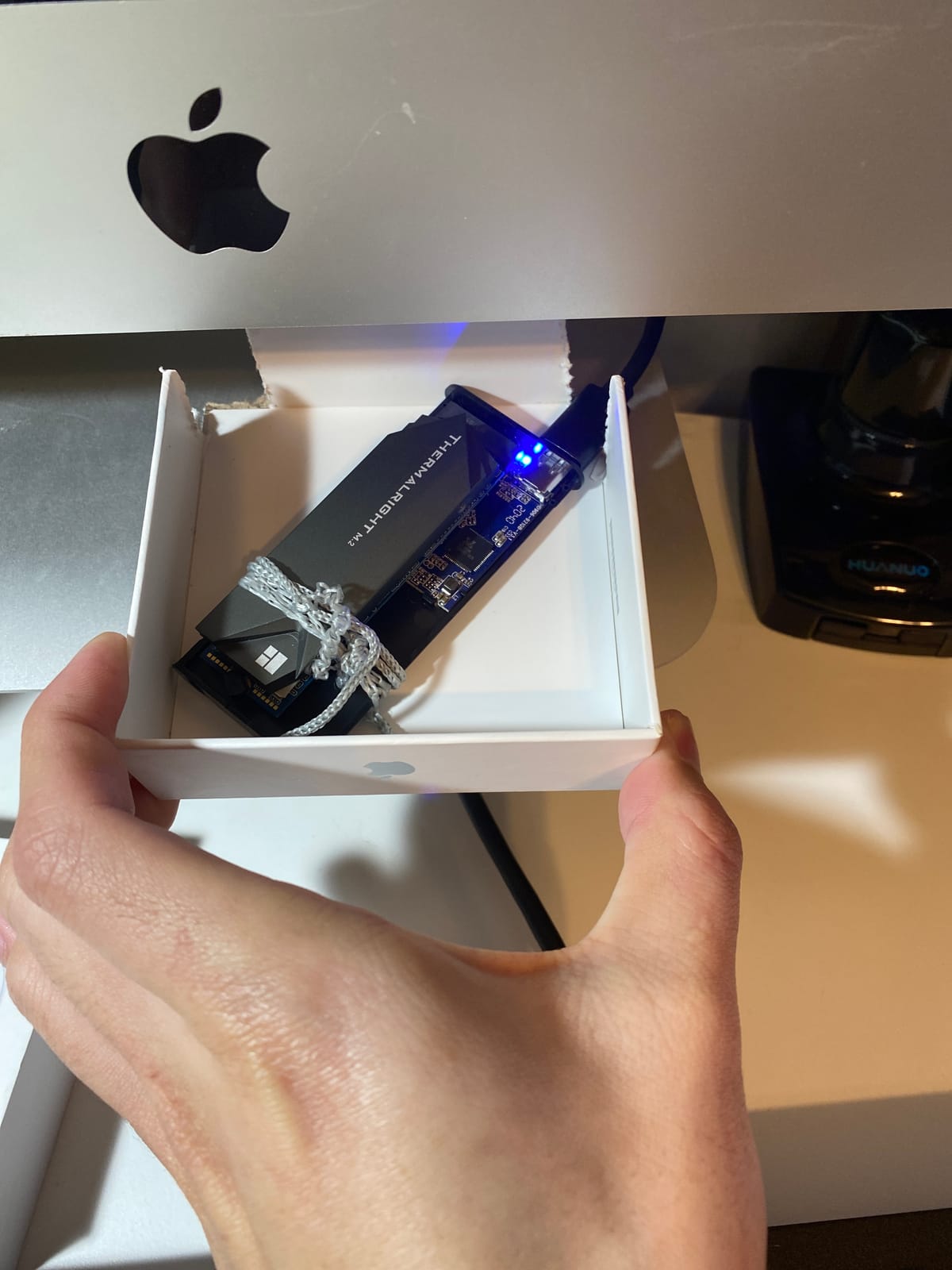 MOKiN 40Gbps M.2 NVMe SSD Enclosure, Thunderbolt for M1 Pro/Max Mac | Aluminum case with cooling fan M.2 External Adapter for Thunderbolt 3/4 USB4 supports M/B+M Key size 2280/2260/2242 customer photo 2