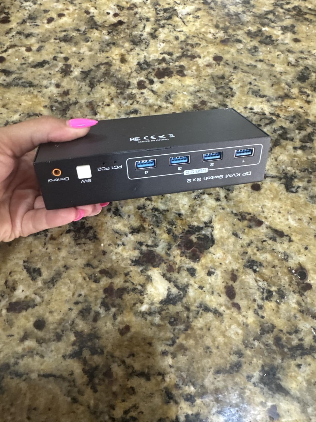 Displayport KVM Switch 2 Monitors 2 Computers 4K@144Hz USB3.0, Support Extended/Copy Mode with Desktop Controller customer photo 2