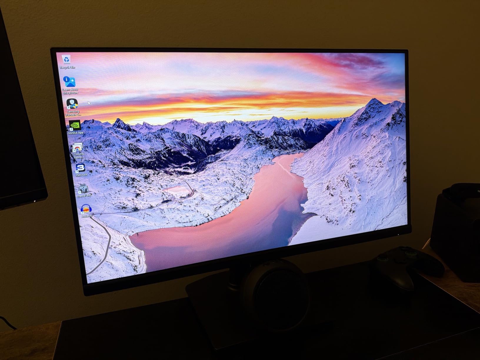 KTC 32 Inch 280Hz 240Hz Curved Gaming Monitor, FHD PC Monitor 1080P, H32C5 | 1500R, Adaptive-Sync, HDR, 128% sRGB, 3500:1 Contrast, HDMI/DisplayPort, VESA Compatible customer photo 2