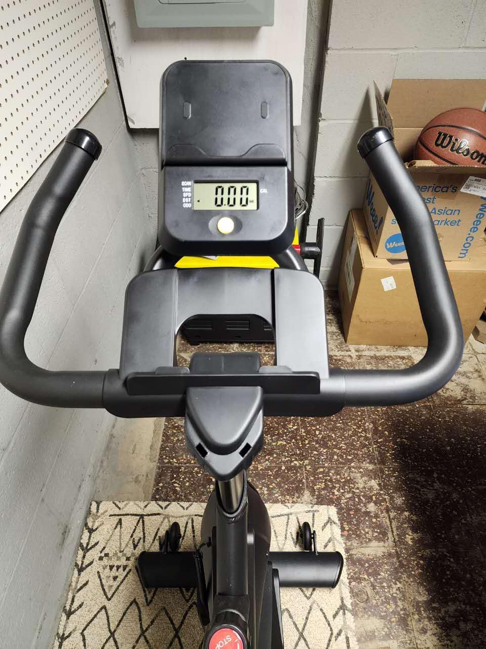Exercise Bike, Adjustable Magnetic Resistance Stationary Bikes for Home with App Compatible, Silent Indoor Cycling Bike with 350lbs Weight Capacity Comfortable Seat, Digital Monitor & Phone Mount customer photo 1