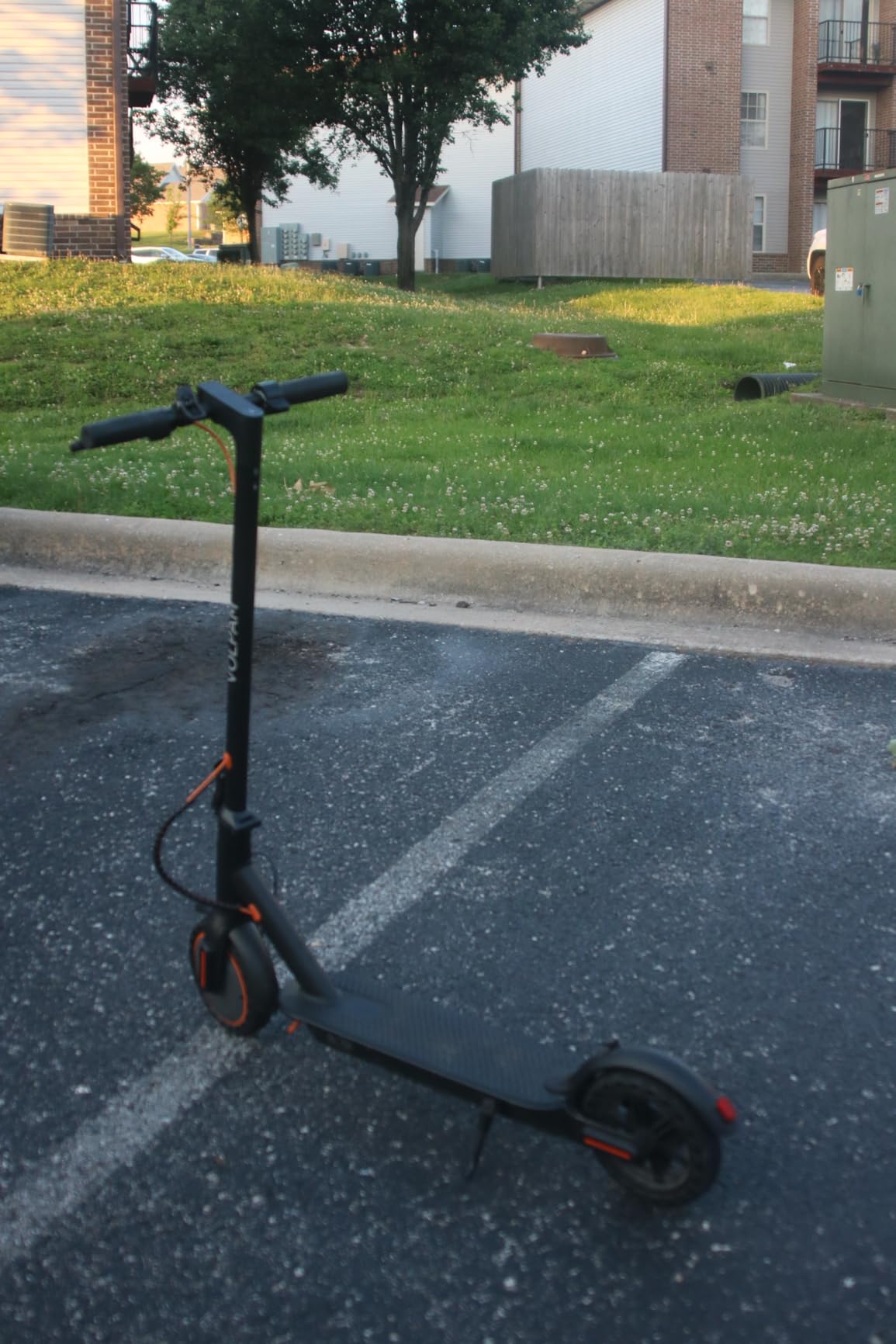 VOLPAM 10 Inches 500W Adult Electric Scooter with Dual Suspensions customer photo 2