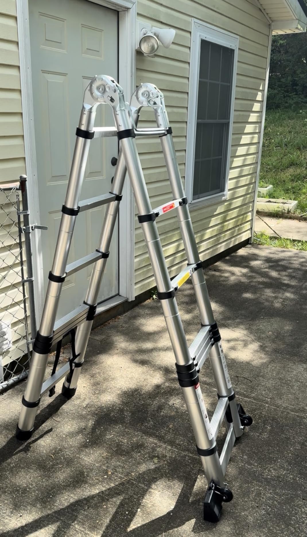 Telescoping Ladder with Hooks, 300 lbs Capacity, 12.5FT, Black customer photo 2