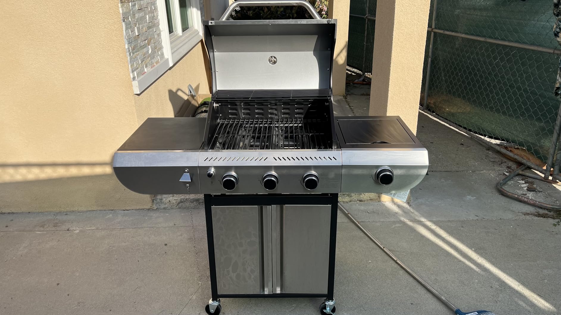 Electactic Stainless Steel 4-Burner Gas Grill with Side Burner – 42000BTU Propane BBQ Grill with Thermometer, Heavy-Duty Grill for Outdoor Patio and Backyard Cooking customer photo 2