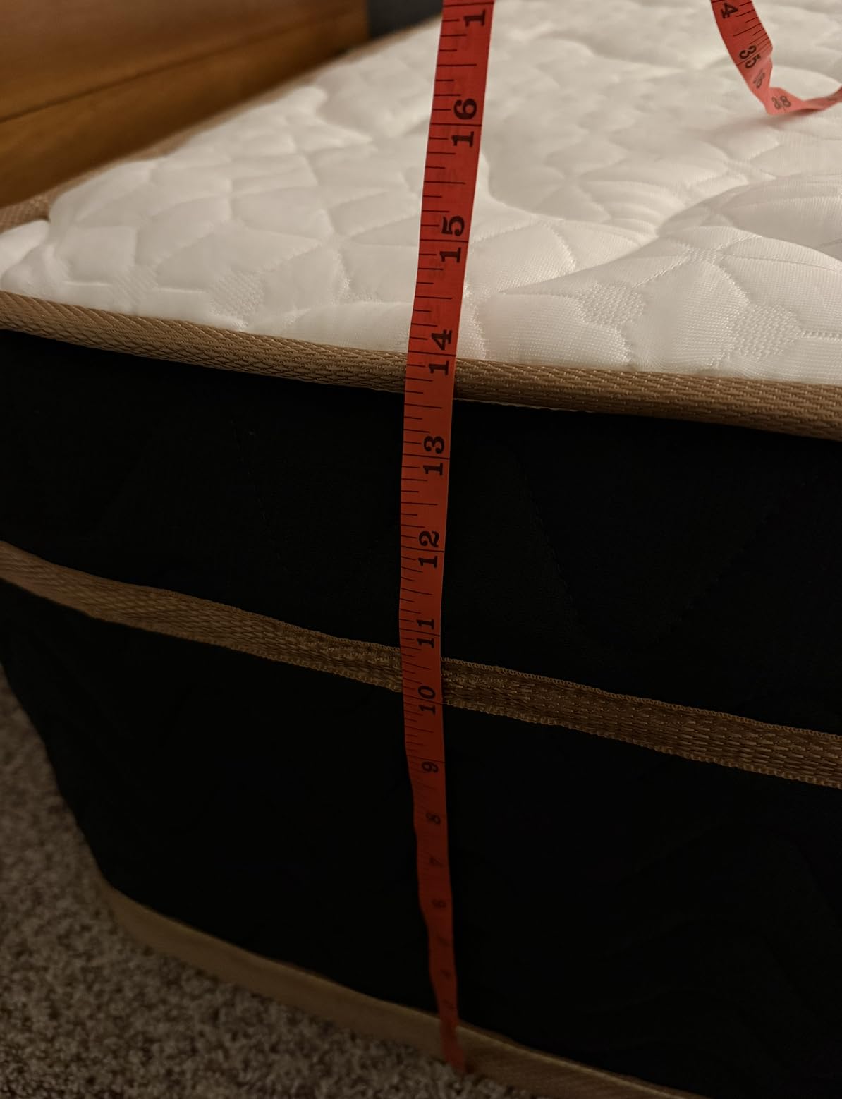 Queen Mattress 12 Inch, Cooling Hybrid Bed in a Box, 7-Zones Individual Pocket Spring, Motion Isolation, Targeted Hip/Shoulder/Lumbar Support, Fiberglass-Free, 365-Night Trial, CertiPUR-US customer photo 2
