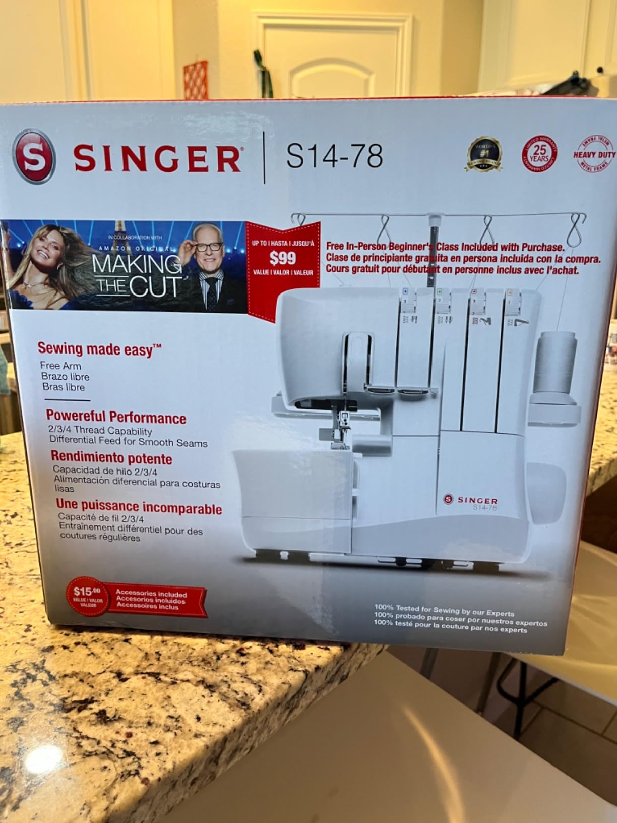SINGER® Next Evolution S0080 Serger Overlock Machine, 8 Built-in Stitches customer photo 1