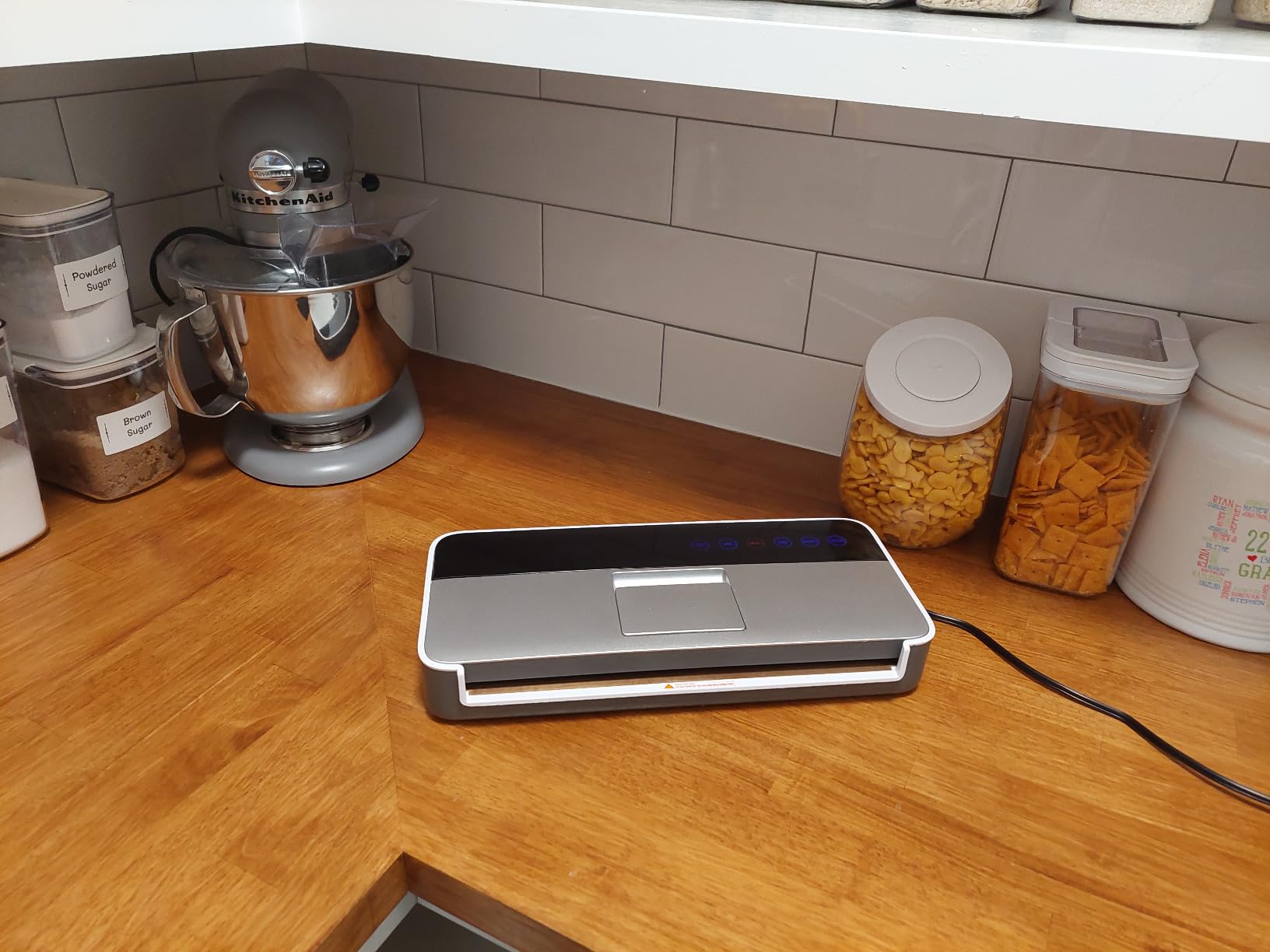 Food Vacuum Sealer Machine with Storage & Built-in Cutter customer photo 1