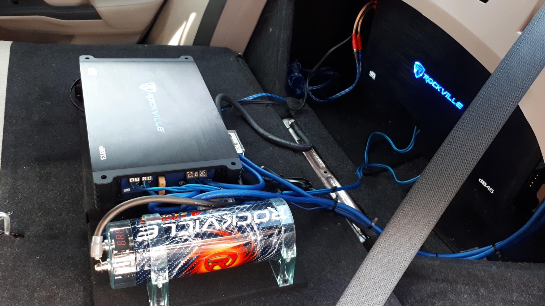 Rockville RXC4D 4-Farad Car Audio Capacitor with Digital Voltage Display customer photo 1
