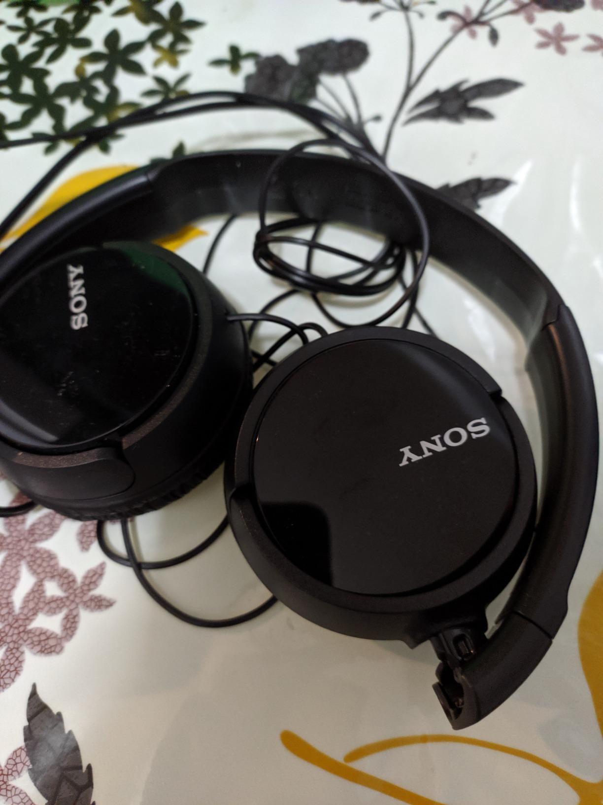 Sony ZX Series Wired On-Ear Headphones with Mic, White MDR-ZX110AP customer photo 1