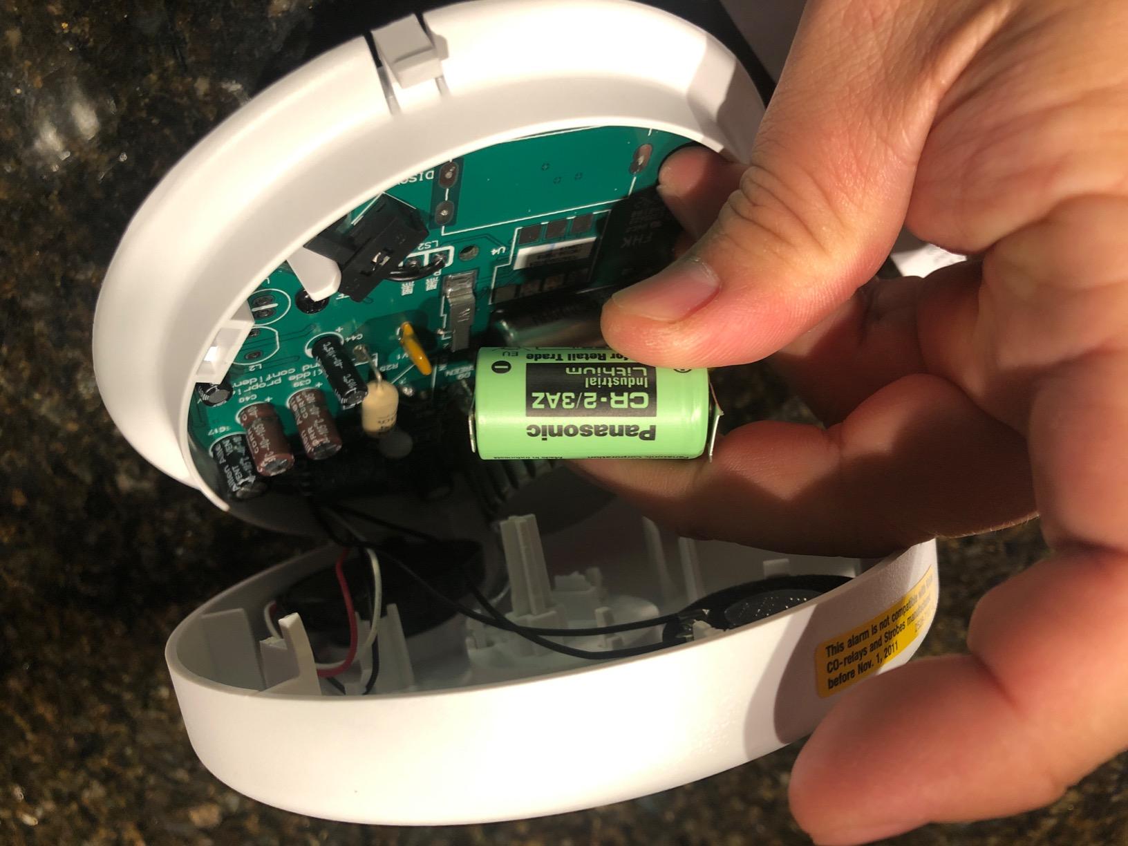Kidde Smoke and Carbon Monoxide Detector Alarm with Voice Warning | Hardwired w/10 Year Lithium Battery Backup | Interconnectable | Model # i12010SCO, White customer photo 1