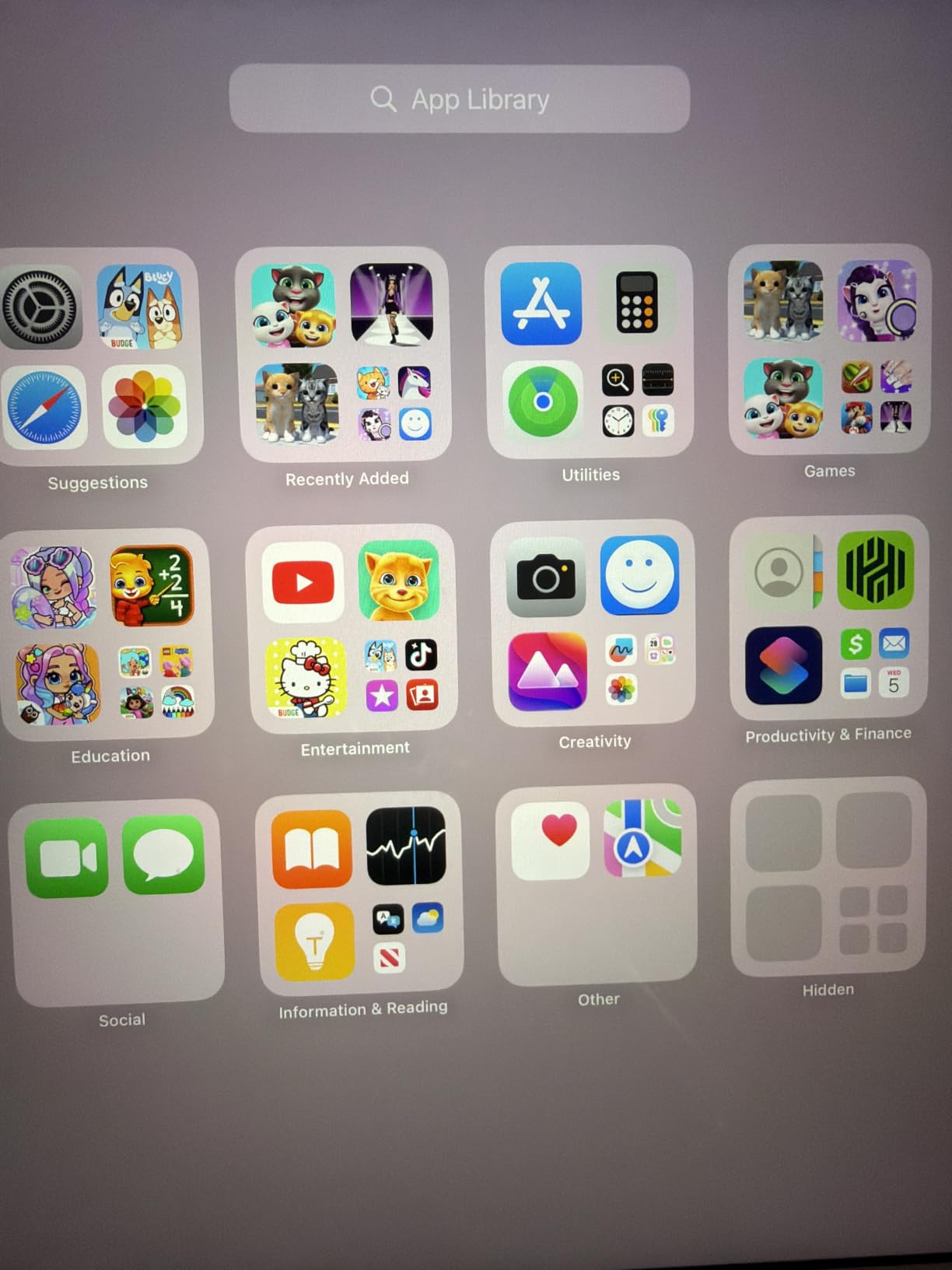 Apple iPad 7th Gen Renewed customer photo 1