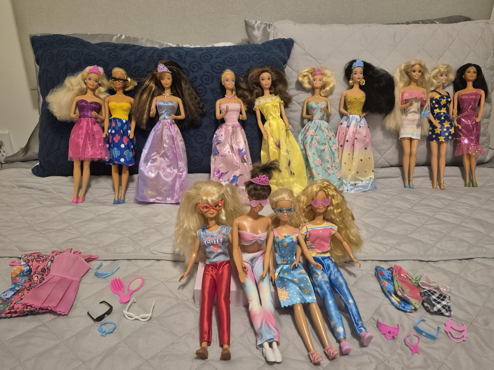 138 Pcs Doll Clothes and Accessories, 5 Wedding Gowns 9 Fashion Dresses 3 Tops 3 Pants 3 Bikini Swimsuits 20 Shoes for 11.5 inch Doll Christmas Stocking Stuffers Girls Gift Age 5-7 8-10 customer photo 1