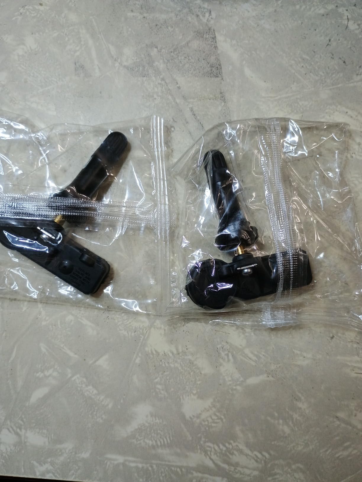 Ford TPMS Sensors, Tire Pressure Monitoring System Sensor 4-Pack 315Mhz customer photo 2