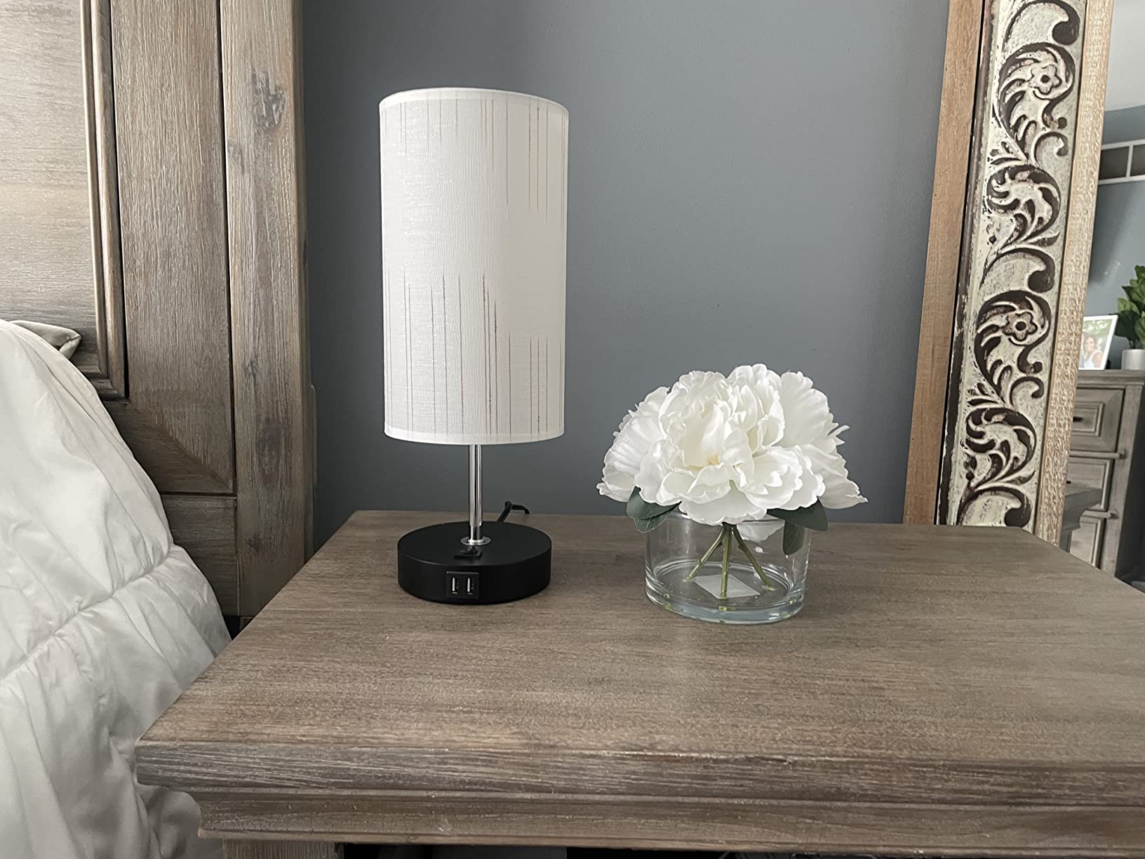 Bedroom Lamp with Smart RGB LED Bulb, Multicolor Changing Table Lamp for Bedroom with 2 USB Port, Dimmable Bedside Lamp Work with Alexa, Smart Nightstand Light for Living Room Sync with Music(2.4GHz) customer photo 2