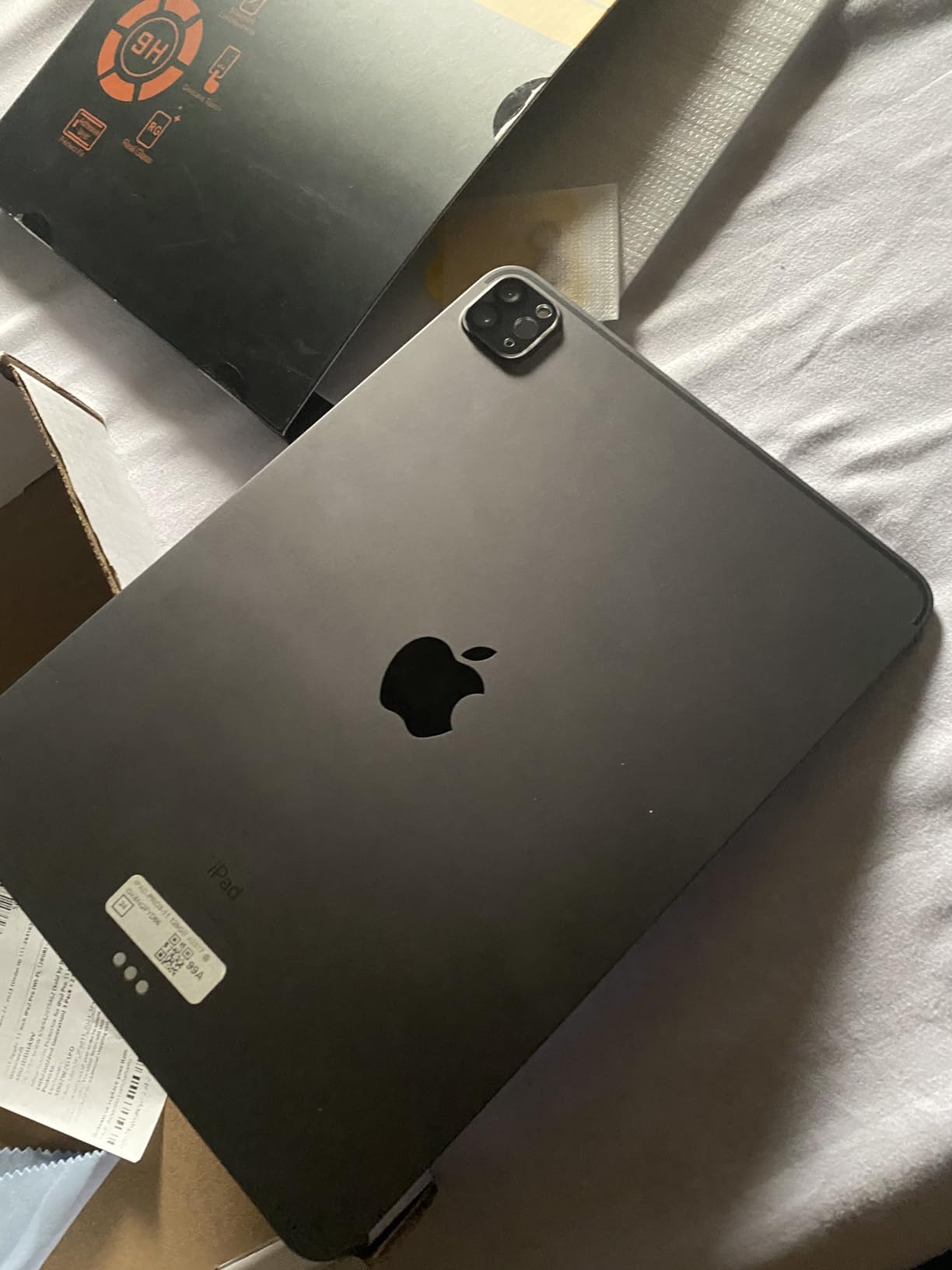 Apple iPad Pro 11 Renewed customer photo 2