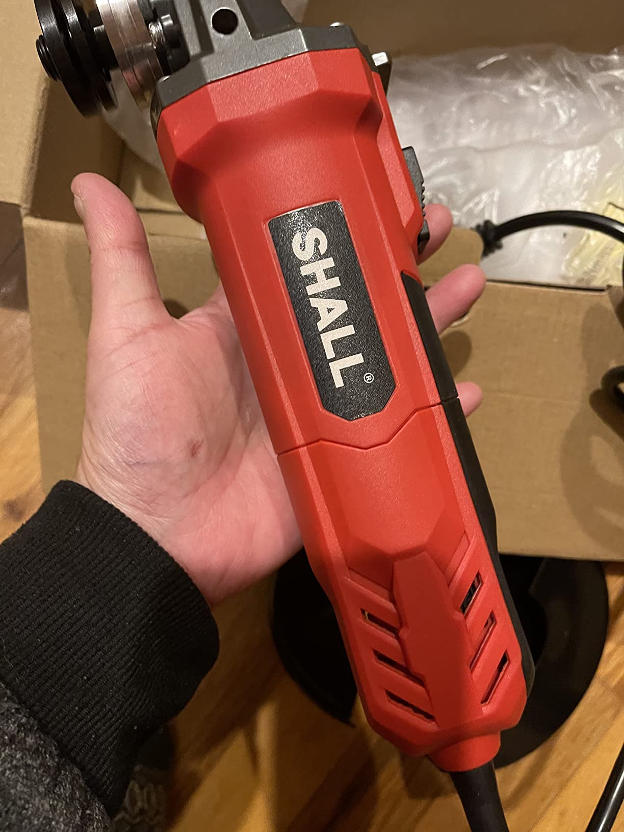 7.5Amp 4-1/2 Inch 12000 RPM Angle Grinder with 2 Guards, 3 Cutting Wheels, 3 Discs, Non-Slip Handle and Carbon Brush for Metal and Wood customer photo 2