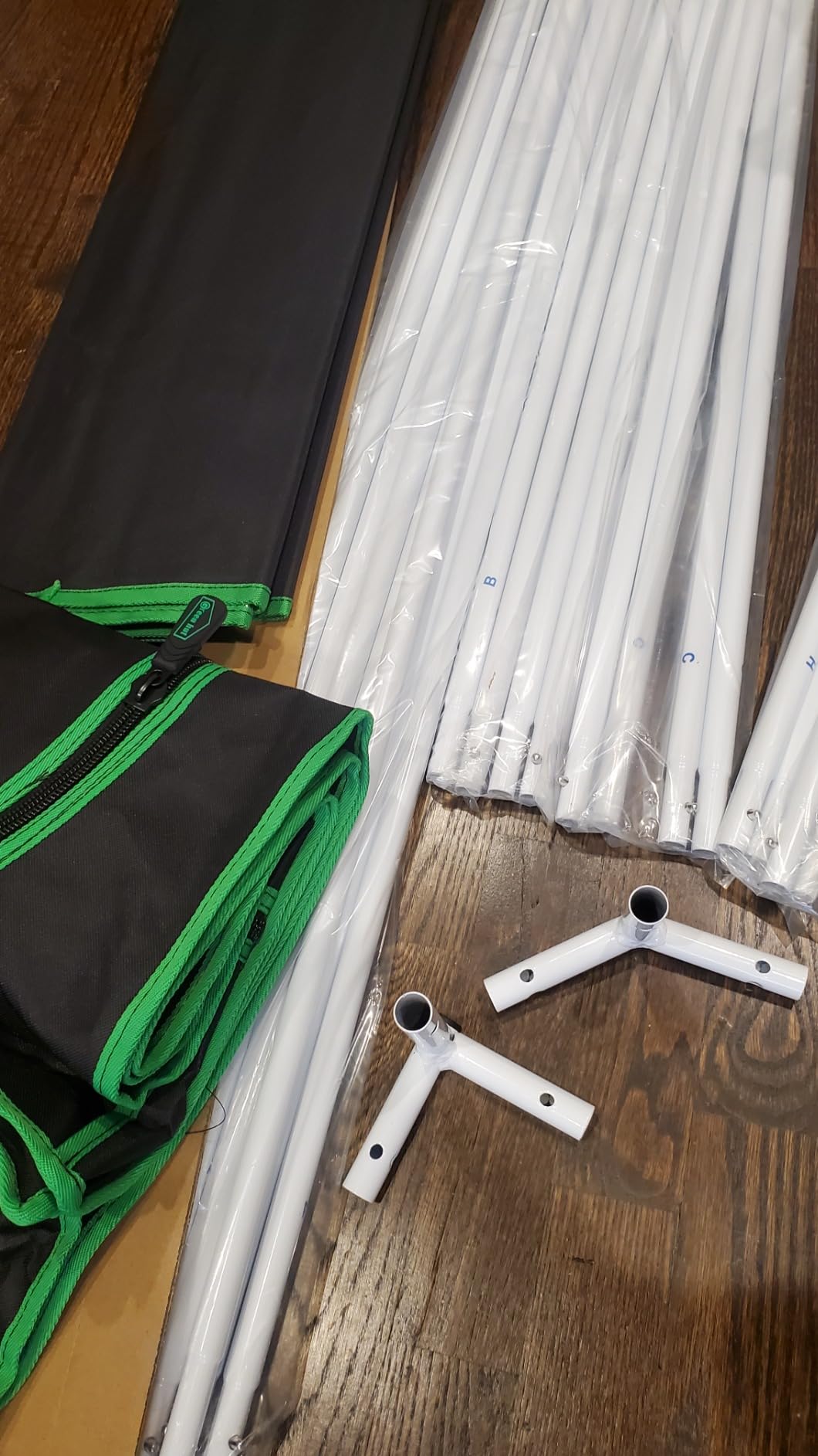 2x2 Green Hut Grow Tent 24