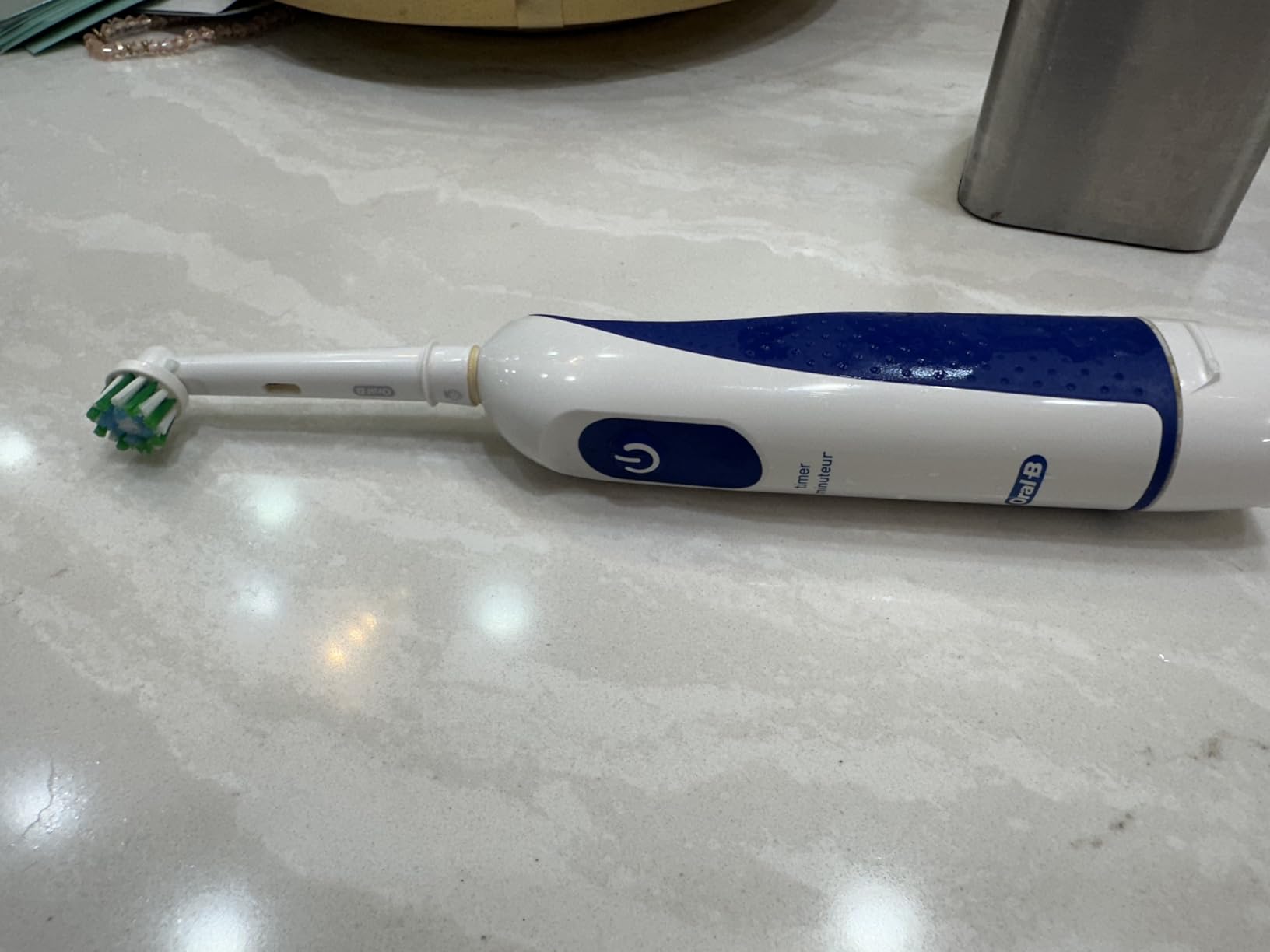 Oral-B Pro 100 3D White customer photo 2