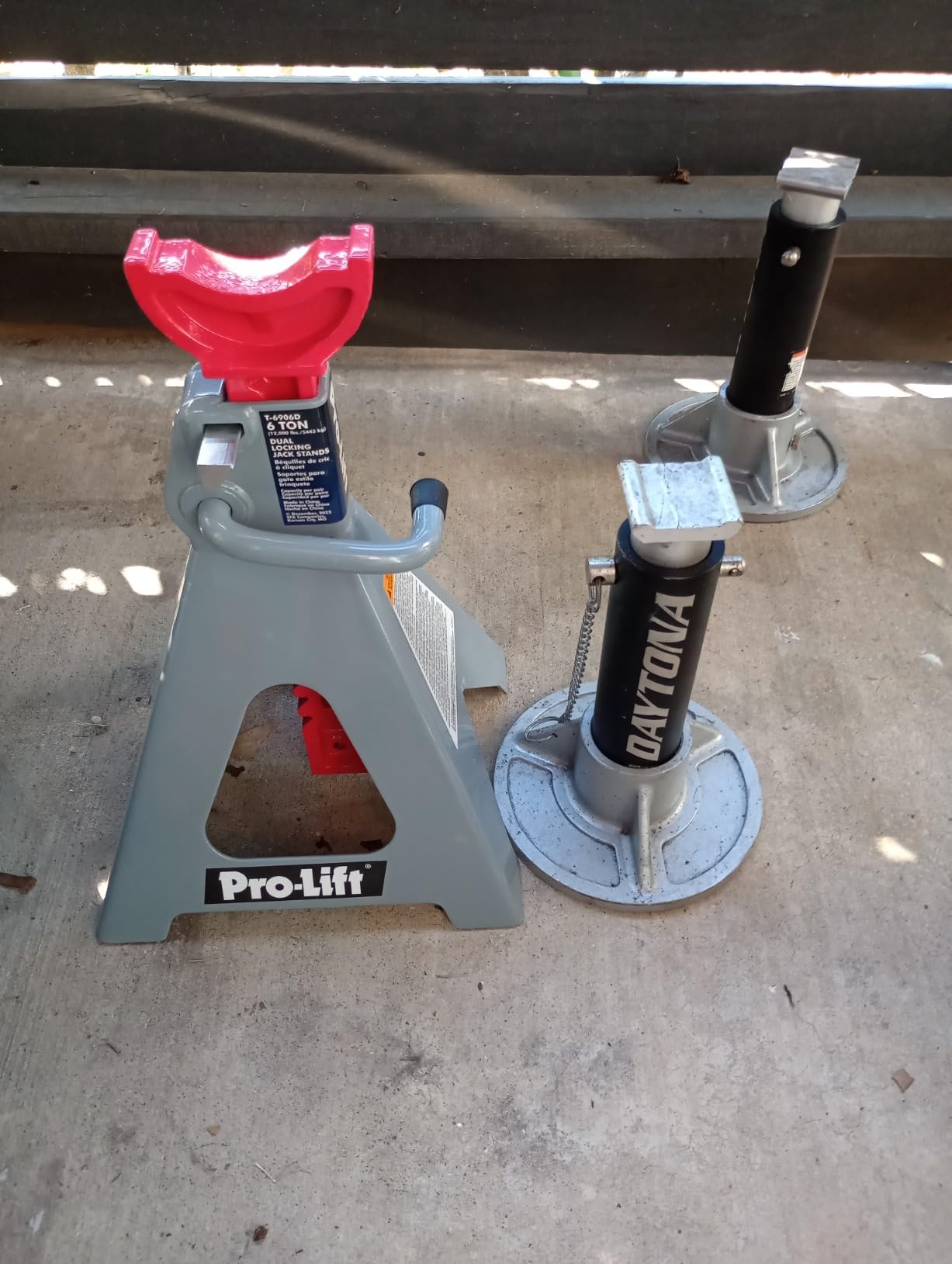 Pro-LifT Heavy Duty 6 Ton Jack Stands Pair customer photo 2