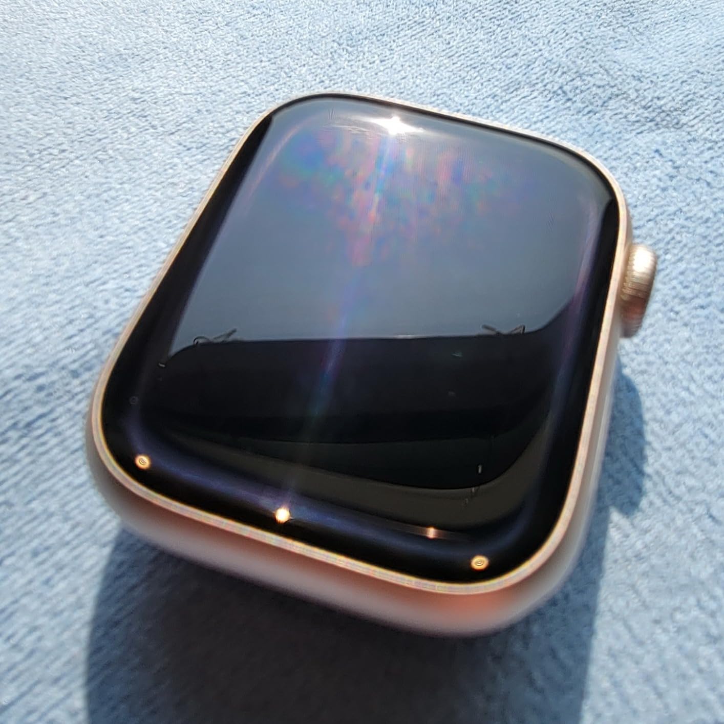 Apple Watch Series 8 [GPS + Cellular, 41mm] Starlight Aluminum Case with Starlight Sport Band, M/L (Renewed) customer photo 1