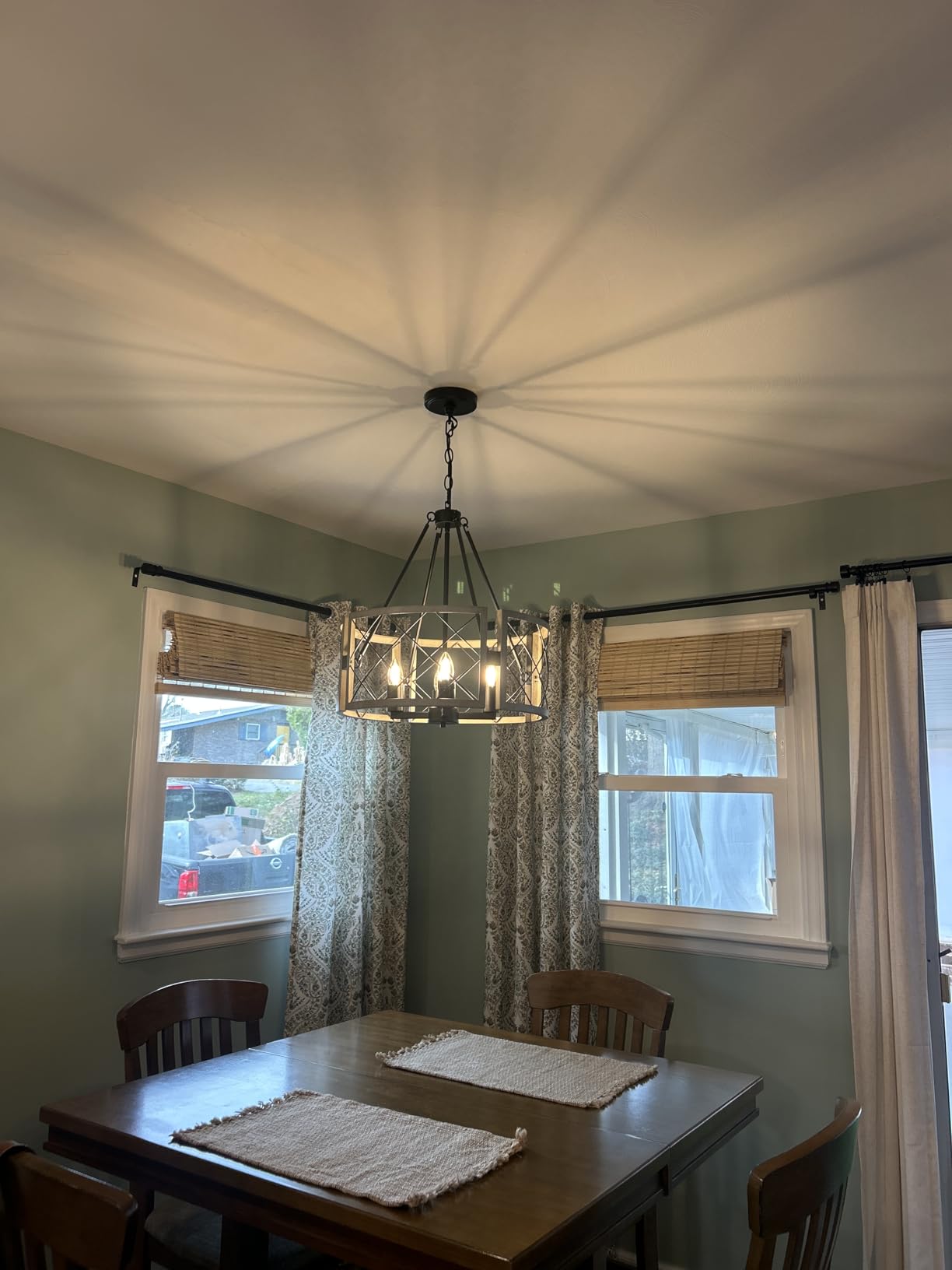 SANTOSTOCK D19'' Farmhouse Chandelier, 4-Light Adjustable Dining Room Light Fixture Kitchen Island Lighting, Rustic Hanging Lights for Entryway Foyer Bedroom Living Room, Black & White Oak customer photo 2