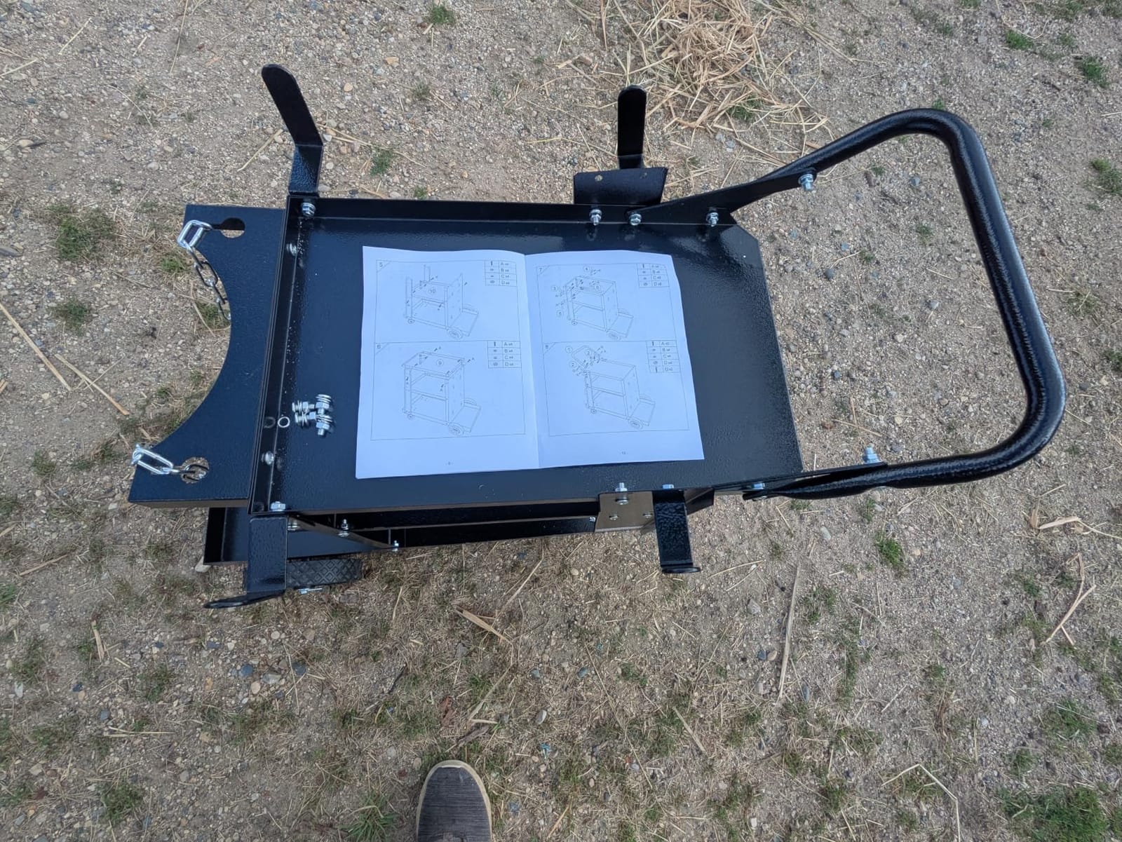 VEVOR Welding Cart, 2-Tier 4 Drawers Welder Cart 265 LBS Weight Capacity customer photo 2